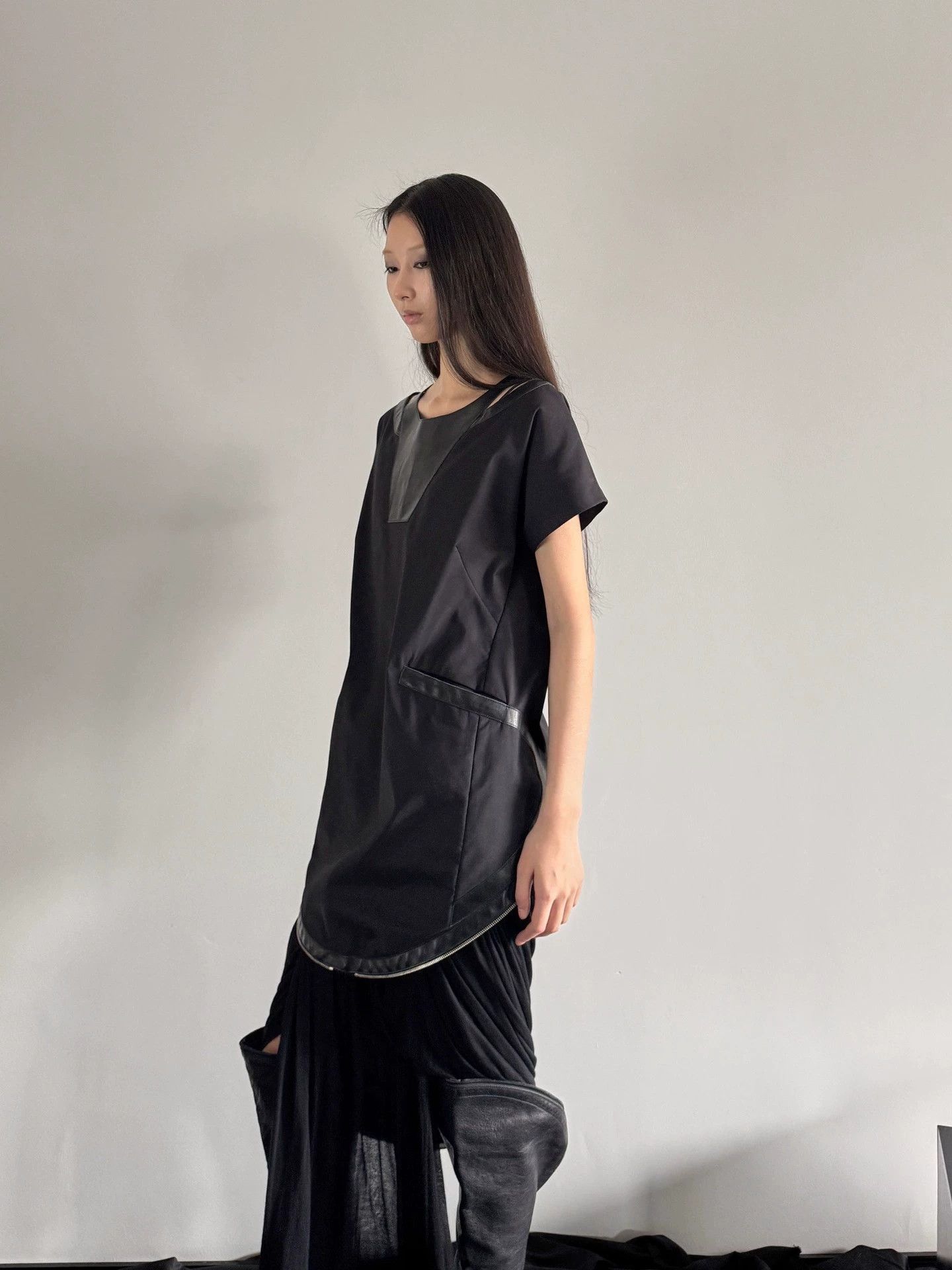 Other Belgian Deconstructed Leather Raglan Zip Short Sleeve Top Size M / US 6-8 / IT 42-44 - 4 Thumbnail