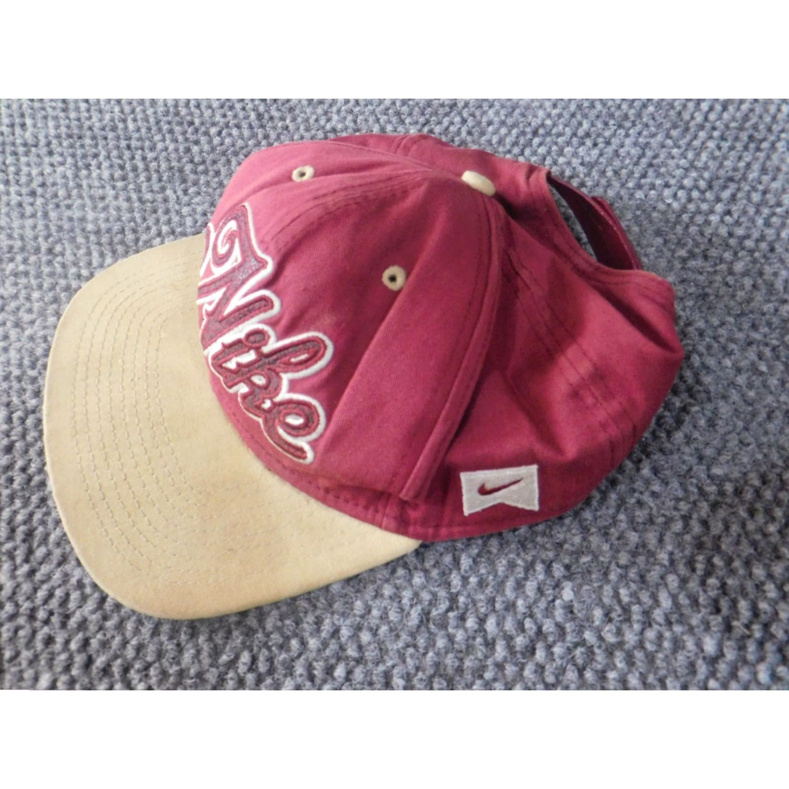 Nike VINTAGE Nike Hat Cap snapback Mens red logo classic Mens One Size Red Nike Hat Snapback Casual Classic 90s? Size ONE SIZE - 6 Thumbnail