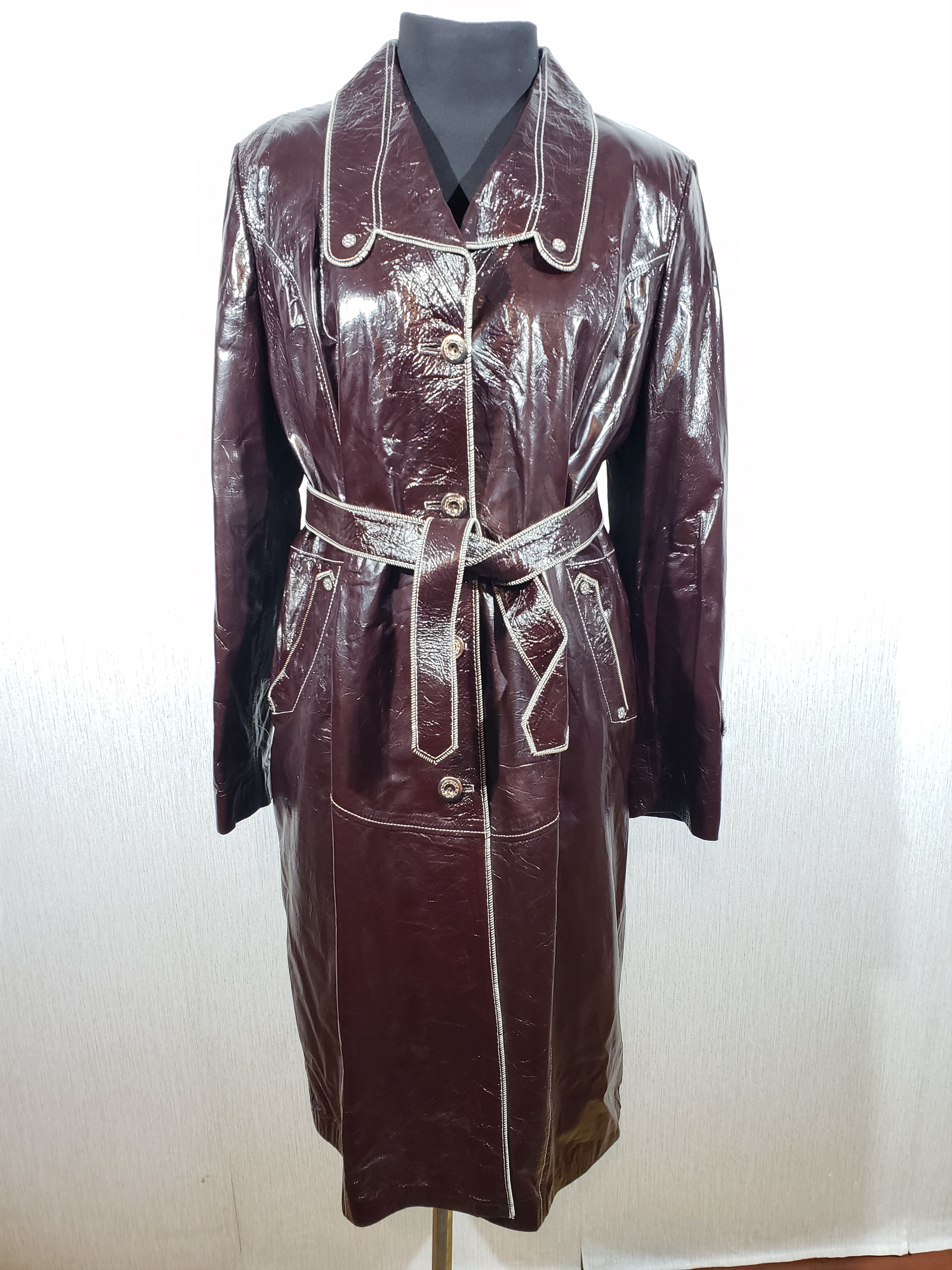 Other Stylish women's brown leather coat with buttons. Size XL / US 12-14 / IT 48-50 - 1 Thumbnail