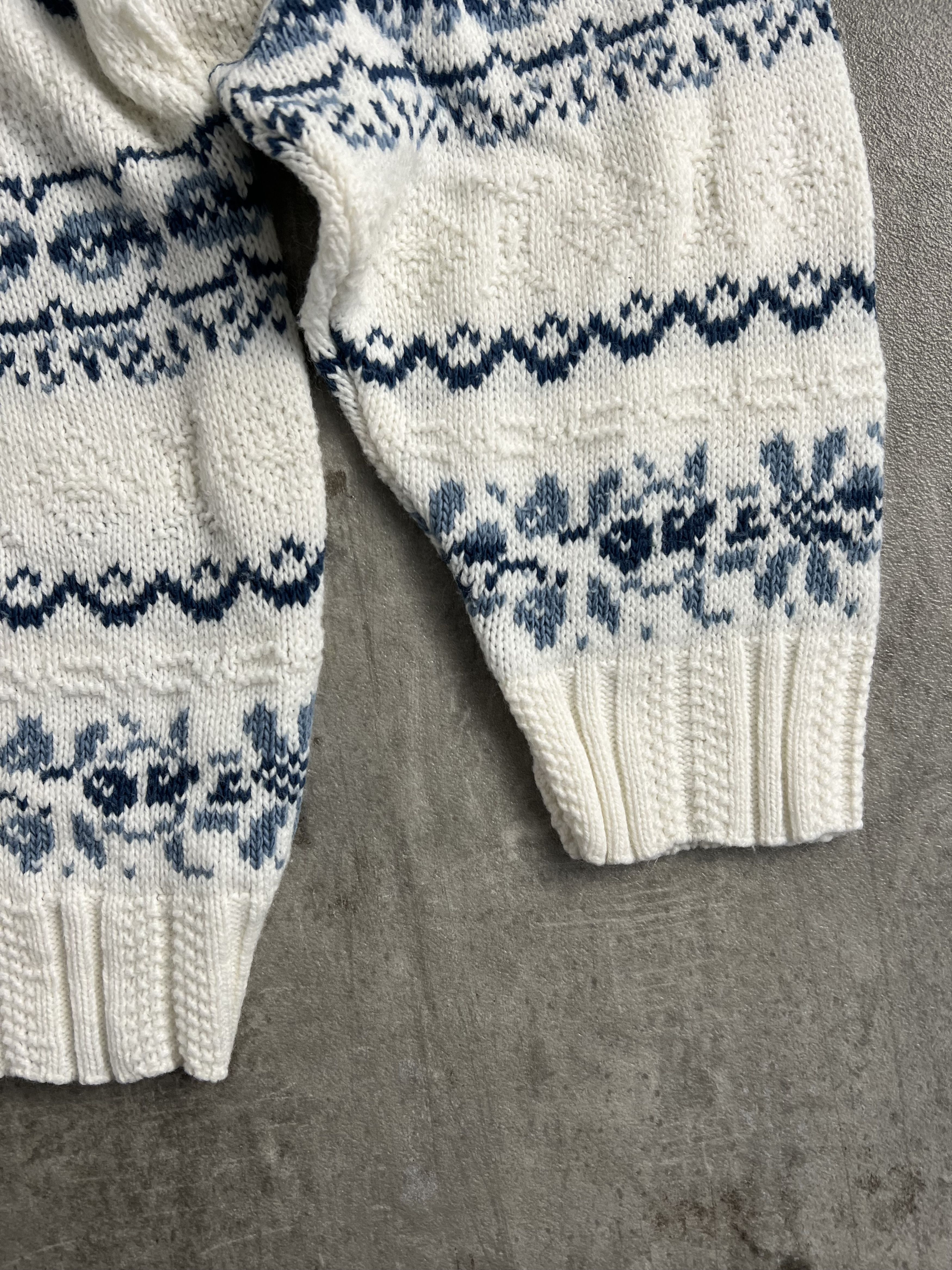Vintage Vintage Pattern Knit White Made In Usa Xs Size US XS / EU 42 / 0 - 5 Thumbnail