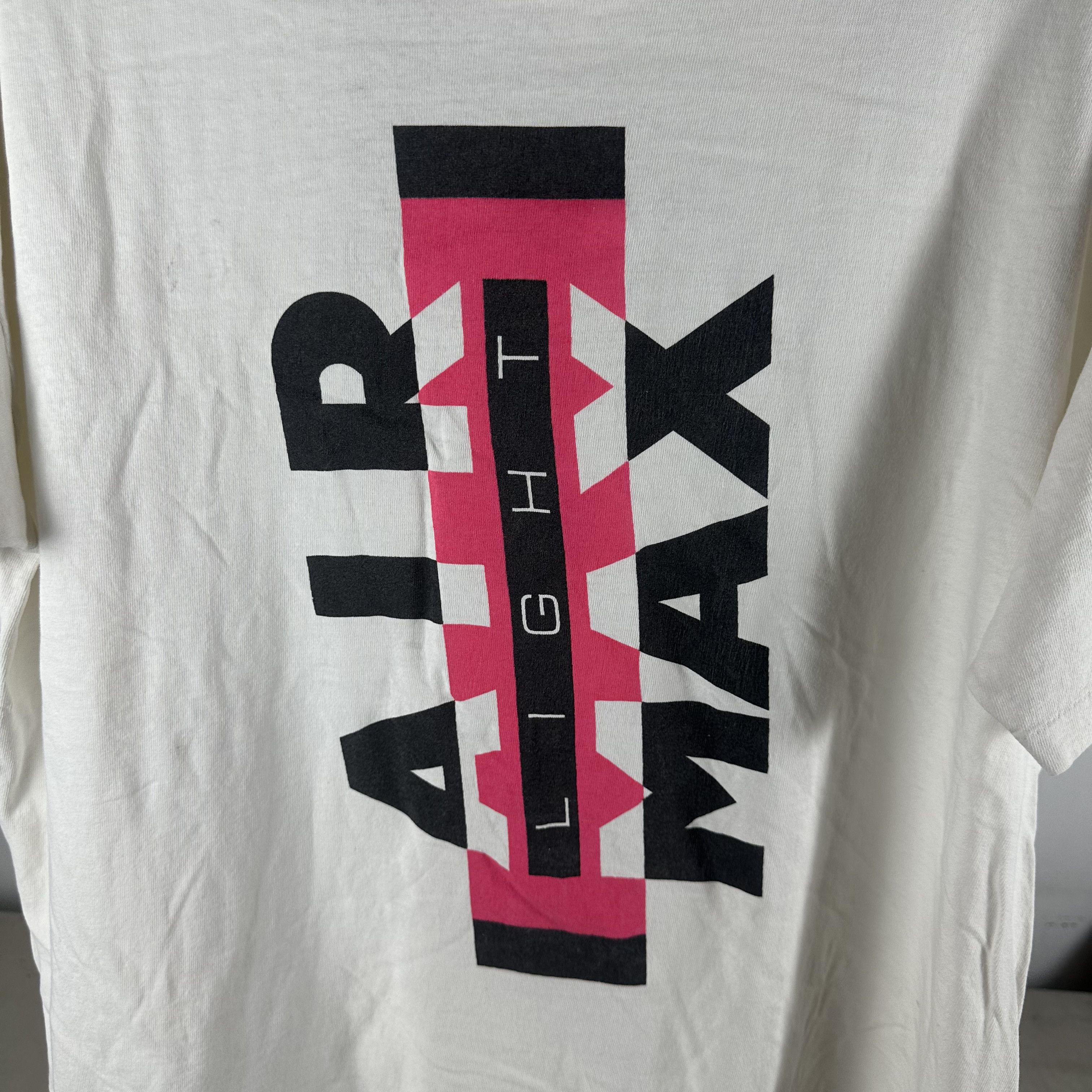Vintage 90s Nike Air Max Light Sneakers Promo Single Stitch T-Shirt Size US XL / EU 56 / 4 - 2 Thumbnail