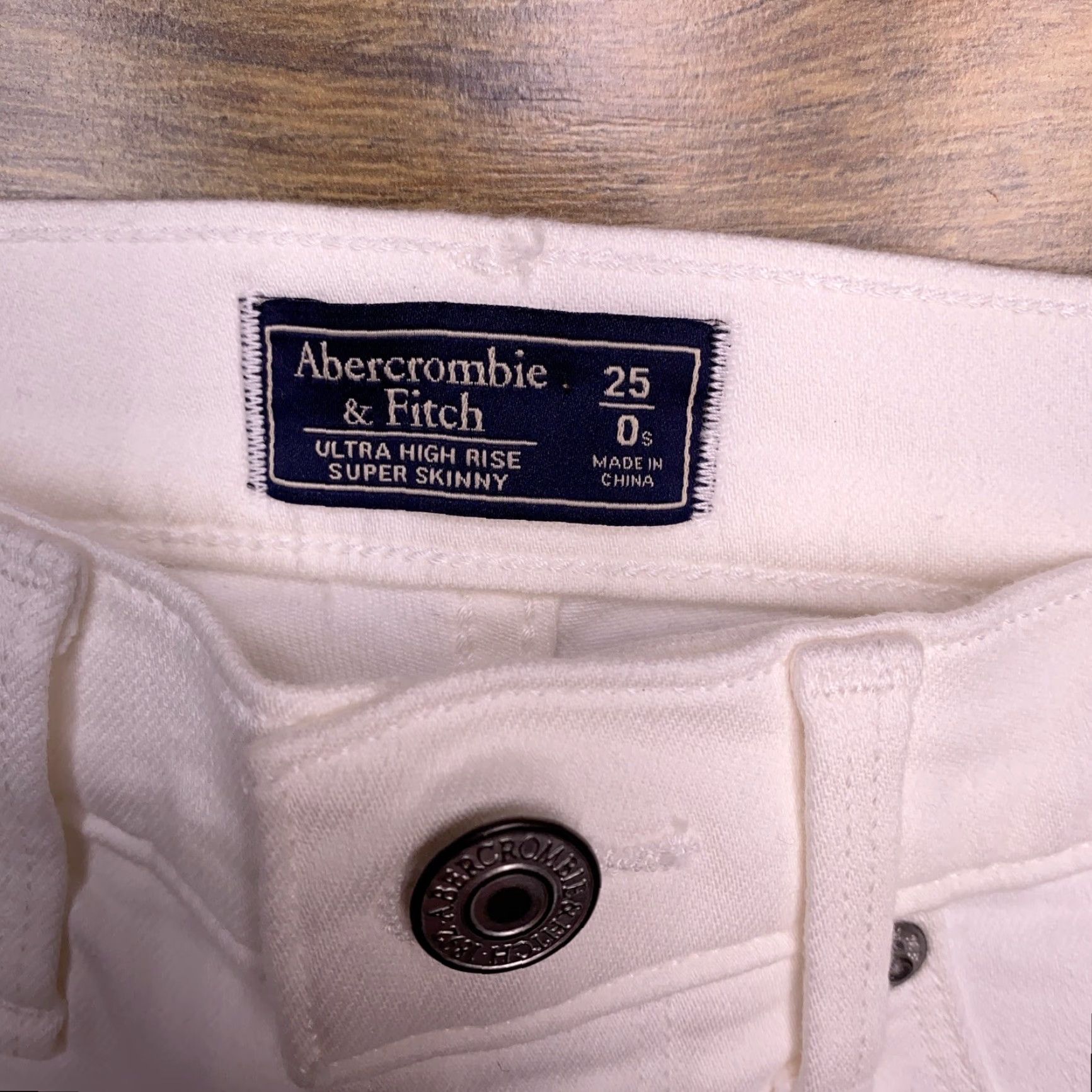Abercrombie & Fitch Abercrombie & Fitch Jeans Slim Women 25 White High Rise Skinny 5-Pocket Stretch Denim Modern Size 42" / US 20 - 5 Thumbnail