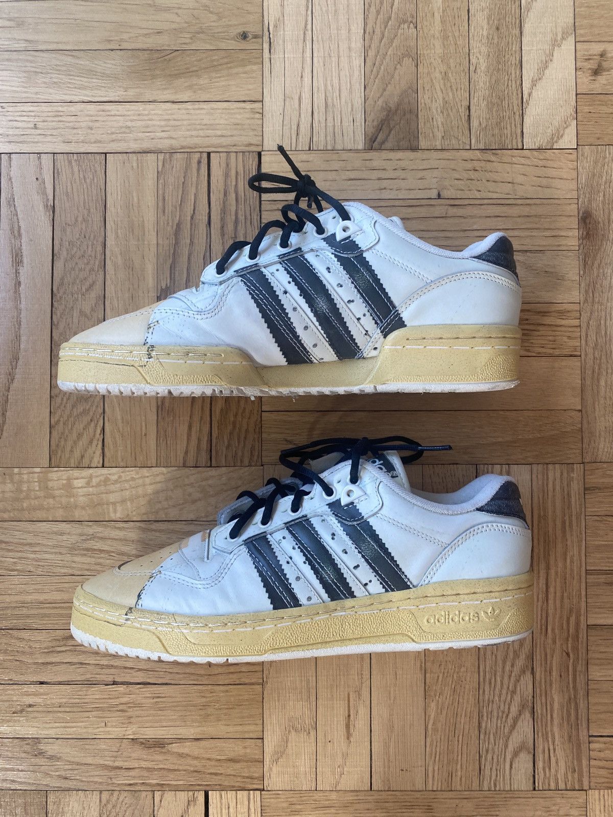 Adidas Adidas Rivalry Low "SUPERSTAR" 2020 - Size 9 Rare Size US 9 / EU 42 - 5 Thumbnail