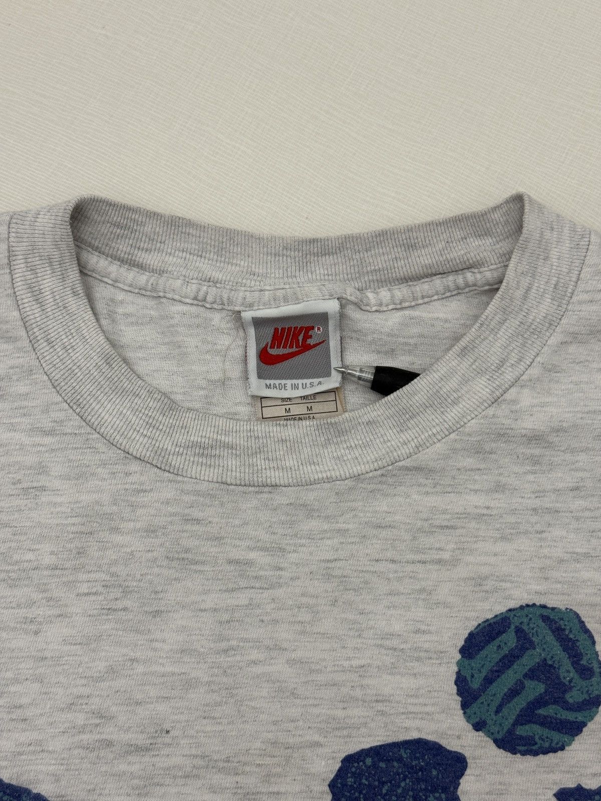 Nike Vintage 90s Nike Volleyball Graphic Tshirt Size M Made n USA Size US M / EU 48-50 / 2 - 5 Thumbnail