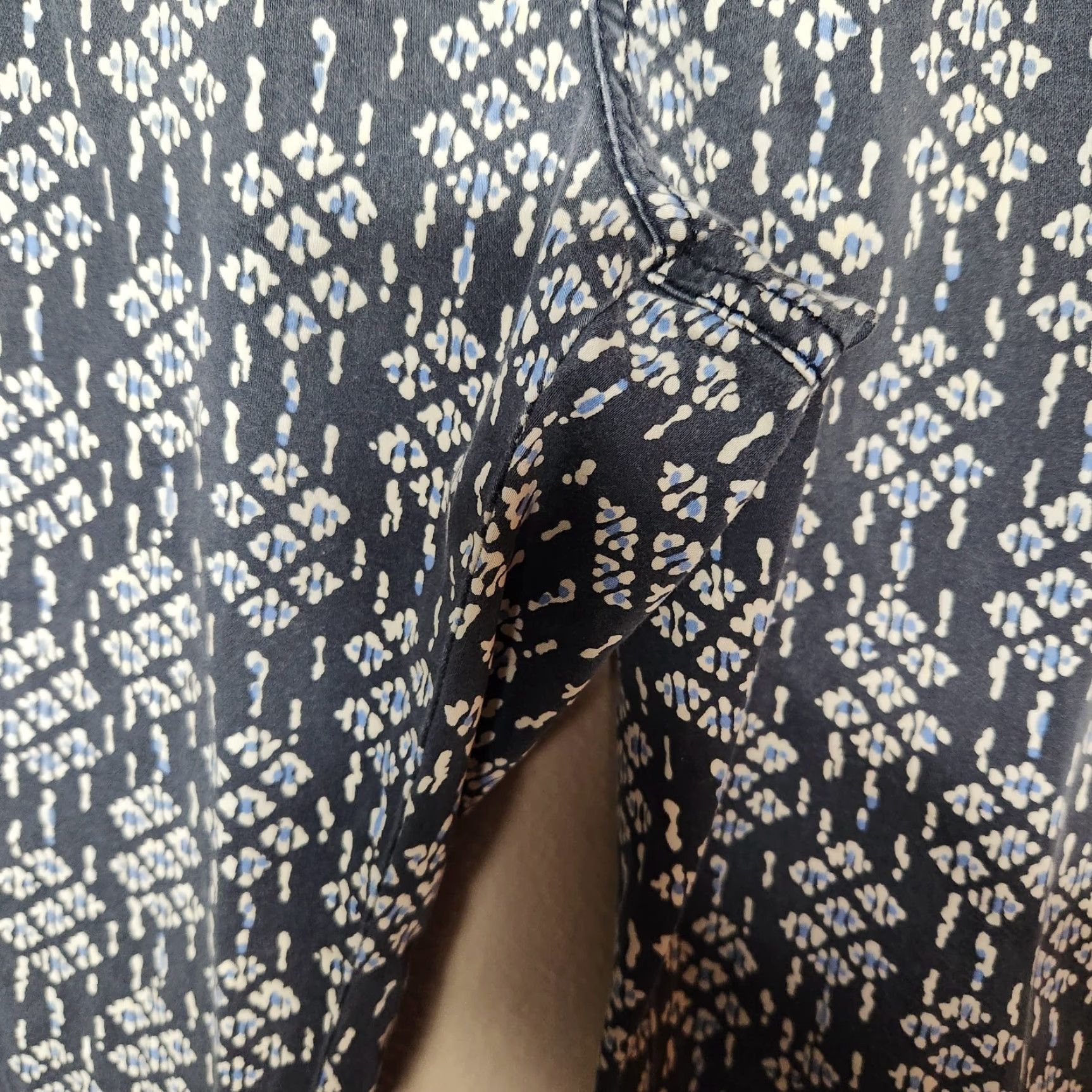 Anthropologie Anthropologie Pilcro Ikat/Tribal Patterned Serif Zip Ankle Pants Women's Size 30 Gray Cotton Blend Zip Ankles Bohemian Preppy 90s? No, remove. Size 30" / US 8 / IT 44 - 5 Thumbnail