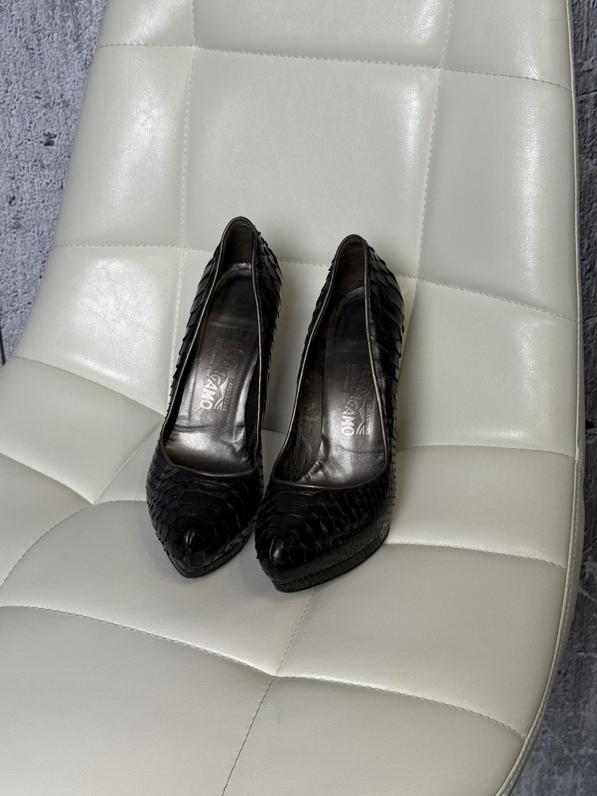 Salvatore Ferragamo SALVATORE FERRAGAMO Python Leather Heels Pumps Stiletto Size US 7.5 / IT 37.5 - 14 Thumbnail