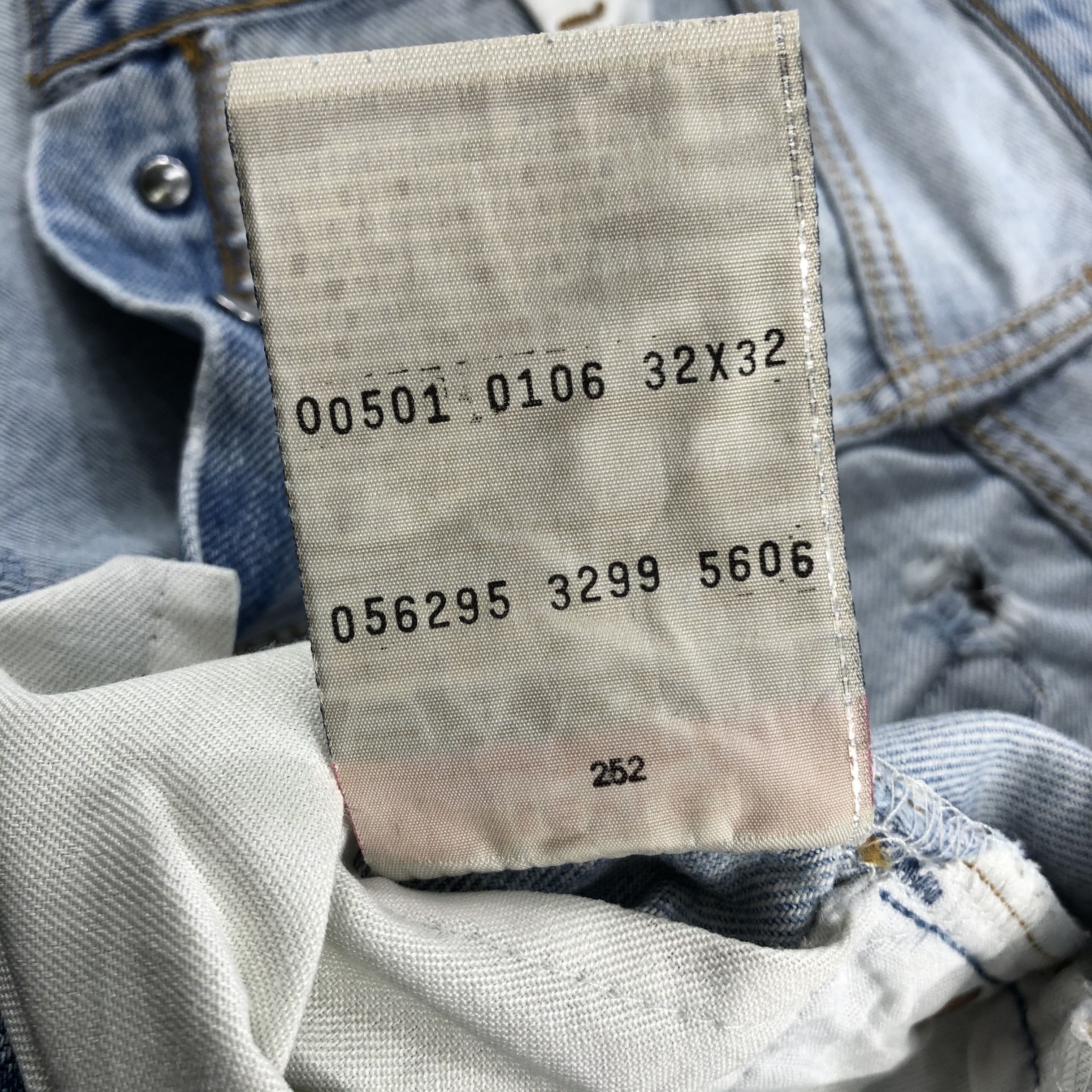 Levi's 90s Vintage Light Wash Levis 501 Jeans-JM2536 Size US 33 - 14 Thumbnail