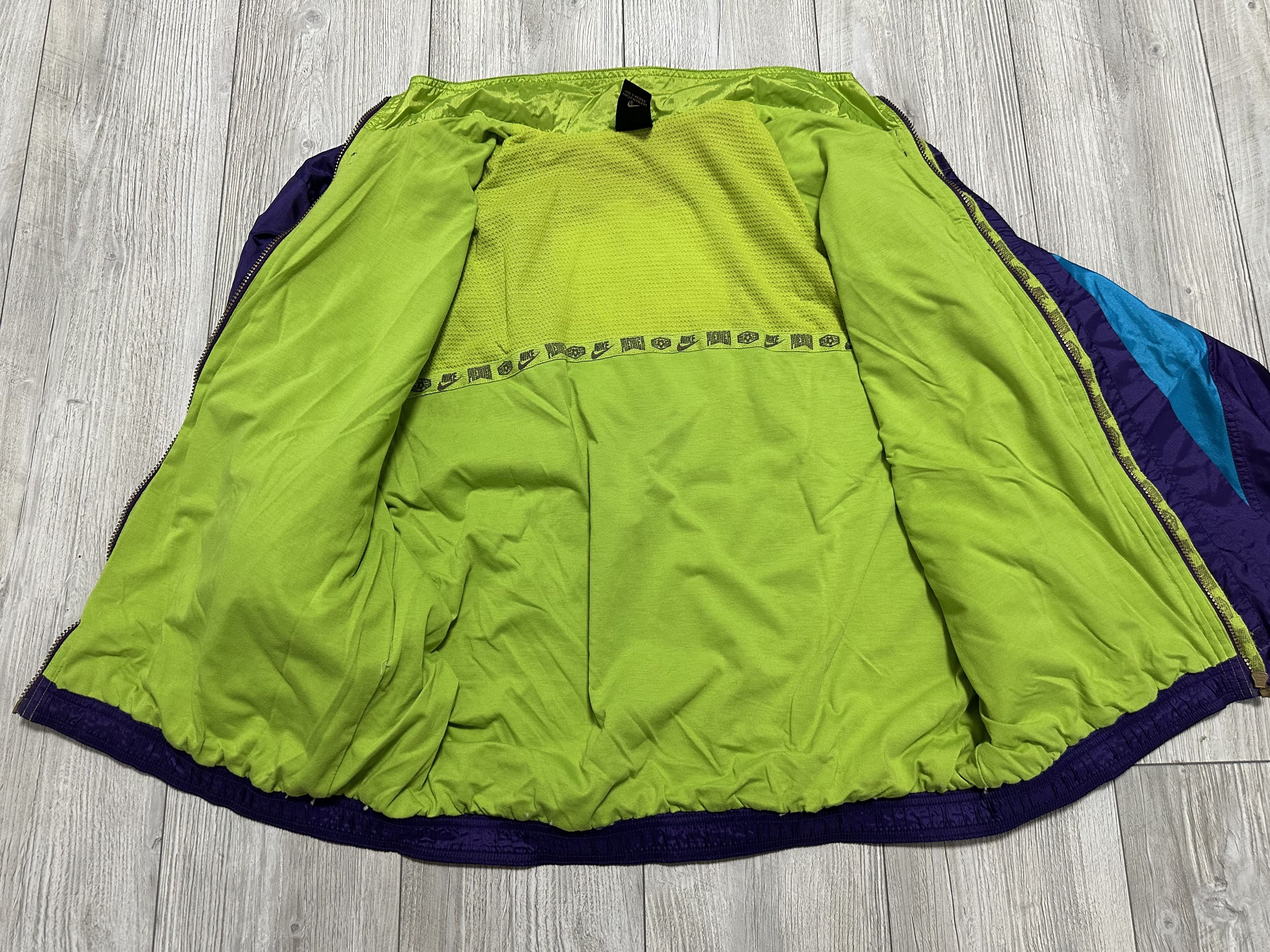 Nike Nike Vintage 90s Premier League Football Windbreaker Jacket Size US XL / EU 56 / 4 - 5 Thumbnail