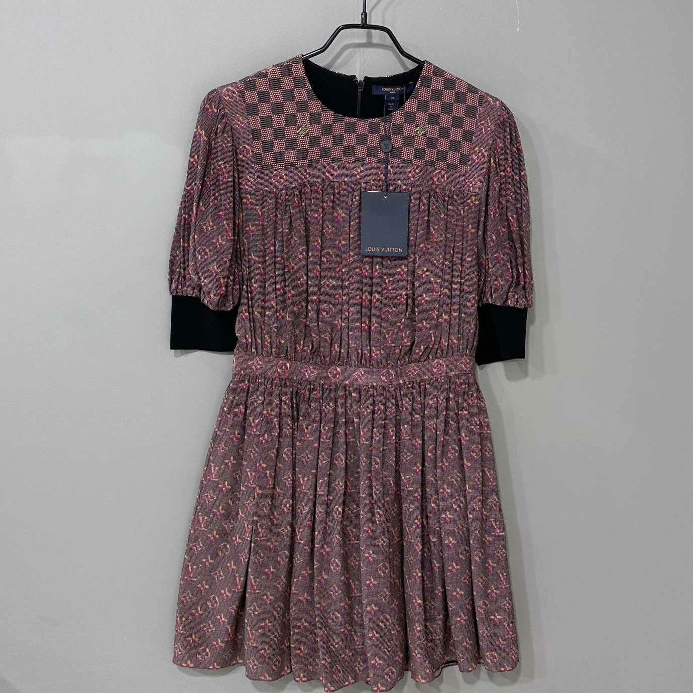 Louis Vuitton Louis Vuitton Silk Multi Dress S Women Size S / US 4 / IT 40 - 1 Thumbnail