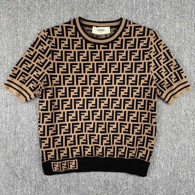 Fendi Fendi Beige Knit Graphic Short-Sleeve T-Shirt 0089 Size M / US 6-8 / IT 42-44 - 1 Thumbnail