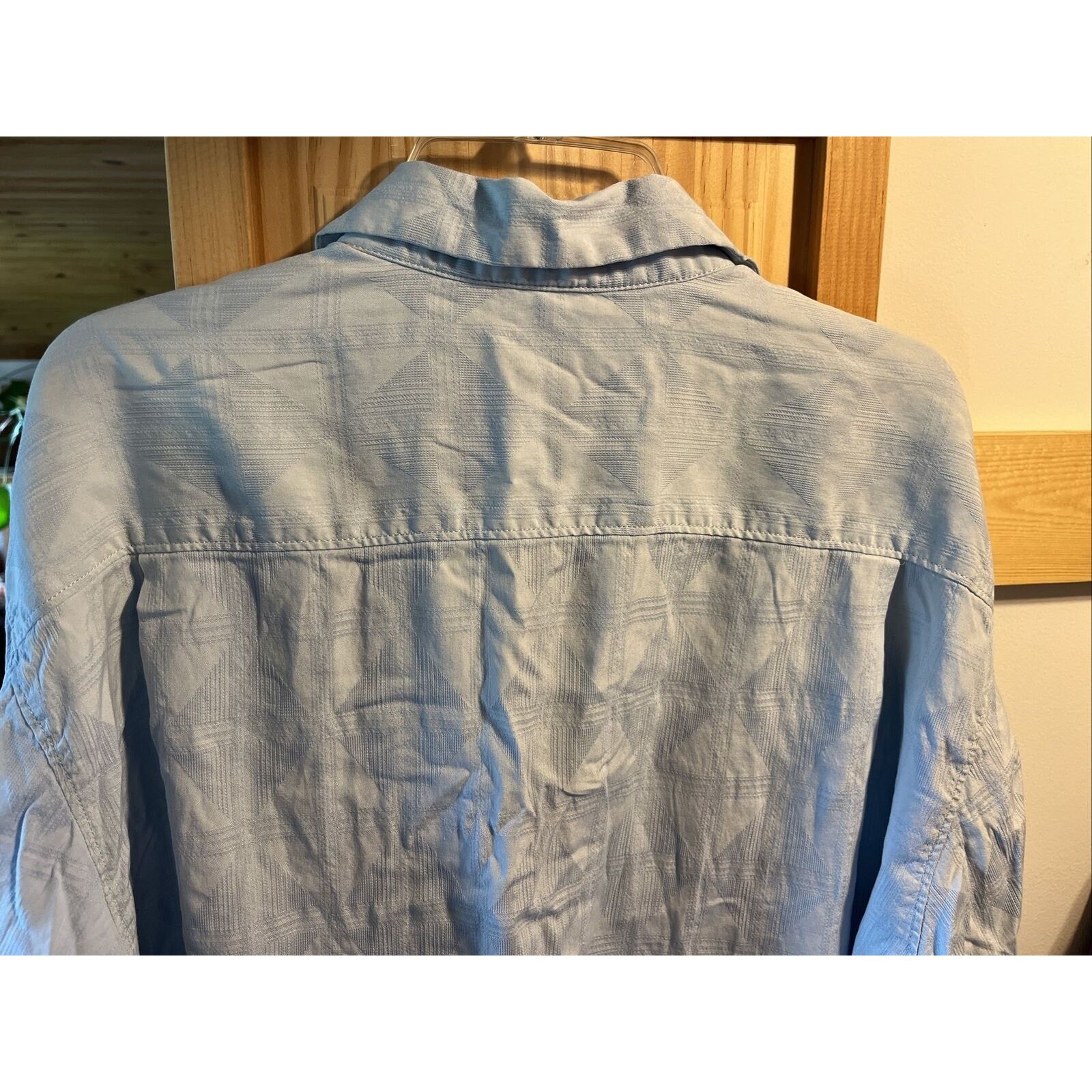 Tommy Bahama Tommy Bahama Men’s XL Light Blue LS Button Silk Blend Shirt Size US XL / EU 56 / 4 - 9 Thumbnail
