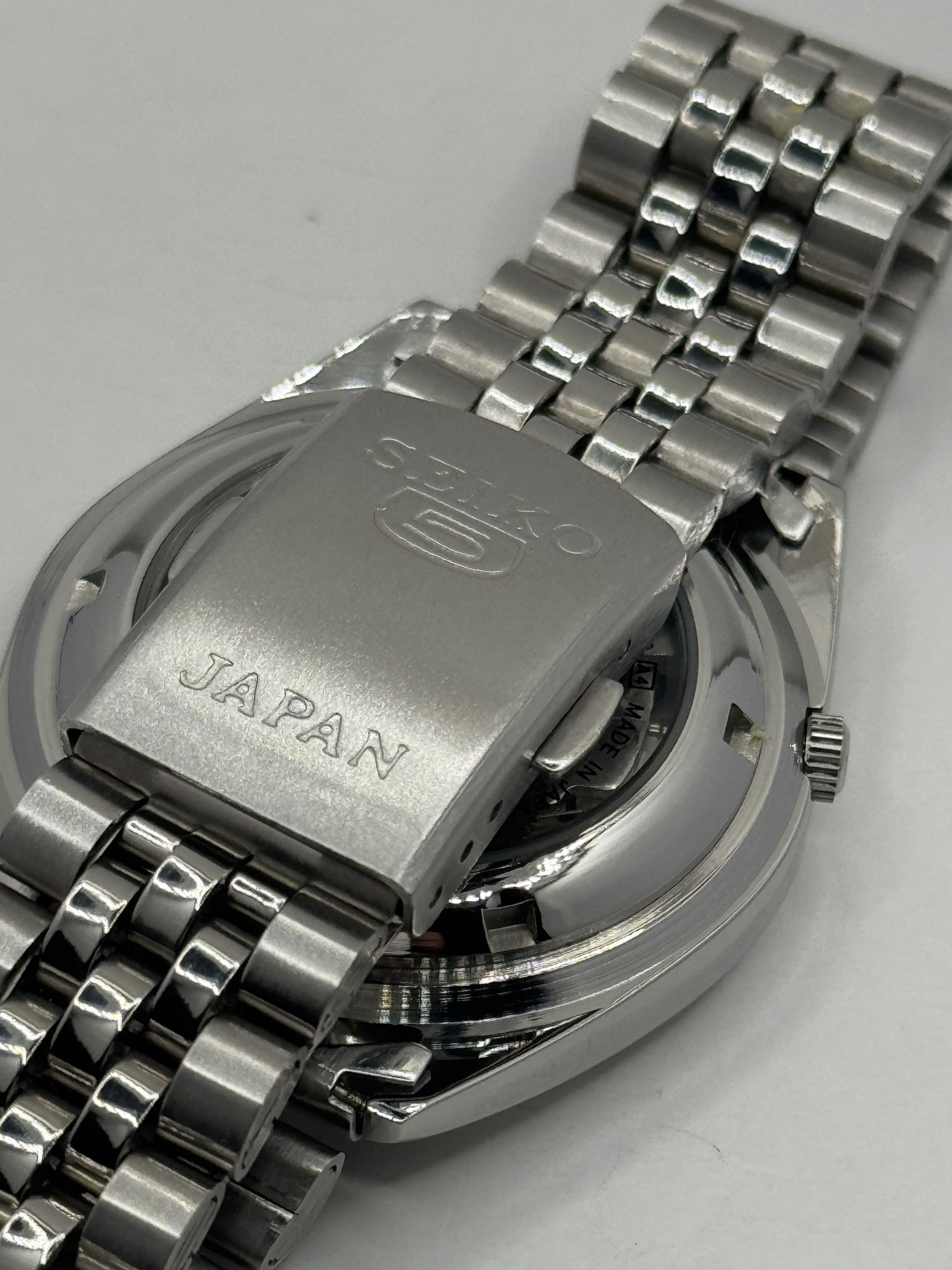 Seiko Seiko 5 Automatic Baton Dial Wrist Watch Day/Date Japan Size 36 - 10 Thumbnail