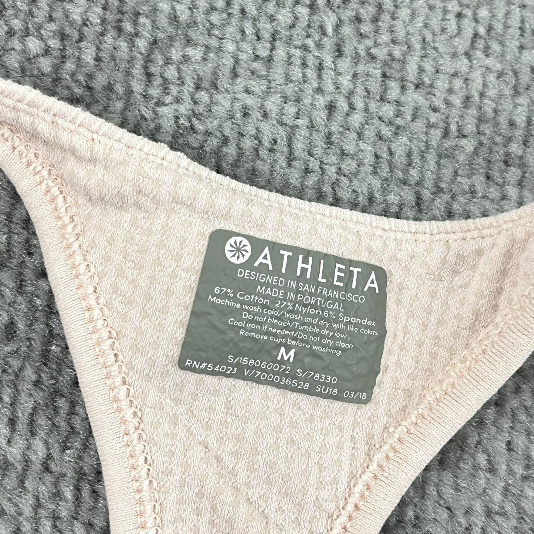 Athleta Athleta Sports Bra Womens Medium Light Pink Racerback Padded Fitness Yoga Gym & Training Size ONE SIZE - 2 Thumbnail