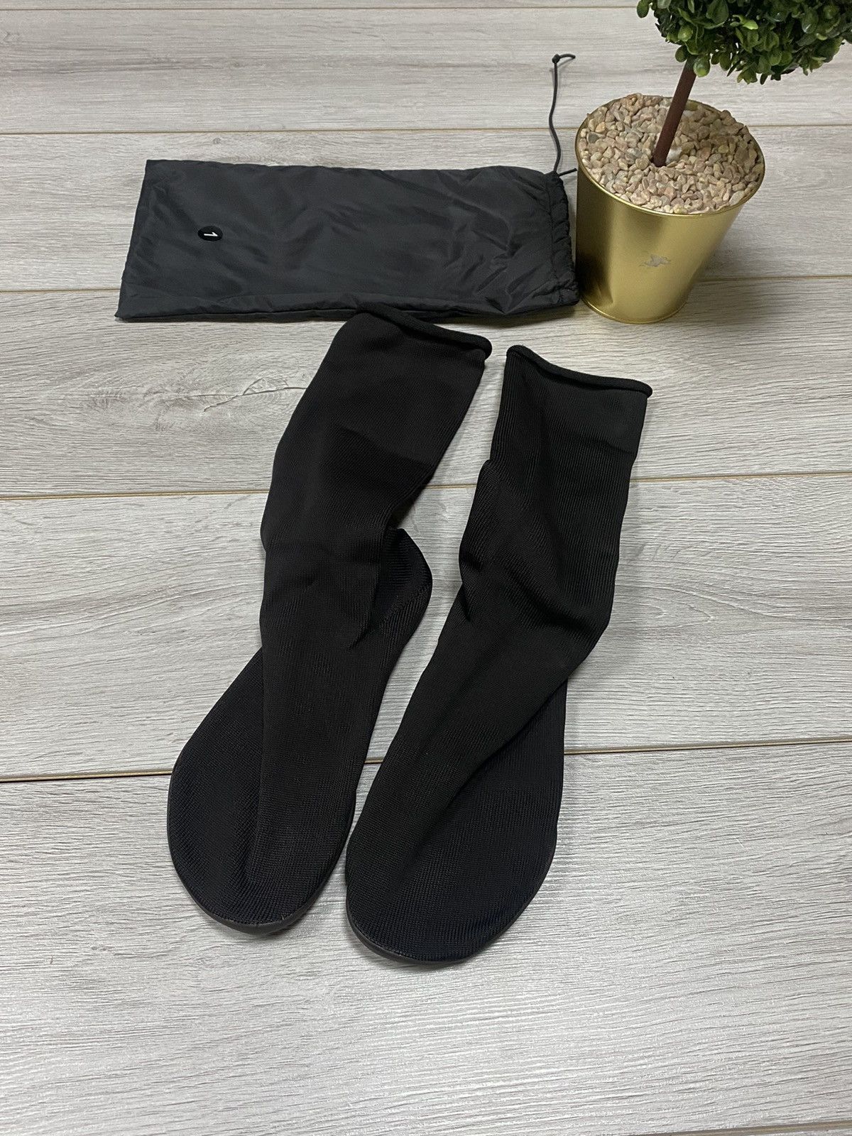 Yeezy Yeezy Pods - size 1 high sneakers Size US 7.5 / EU 40-41 - 3 Thumbnail