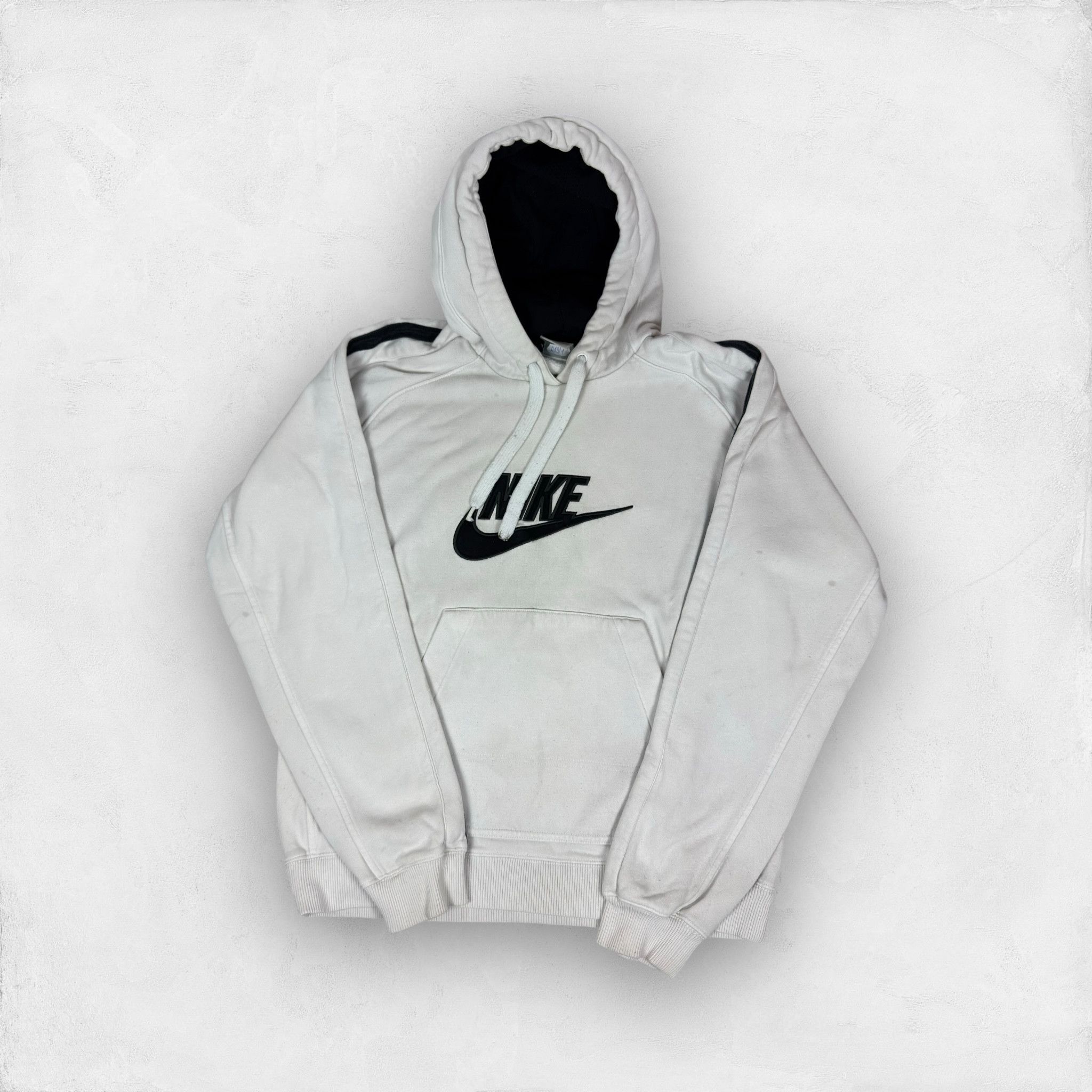 Nike × Vintage Nike Men White Swoosh Spellout Long Sleeve Pullover Hoodie M Size US M / EU 48-50 / 2 - 1 Thumbnail
