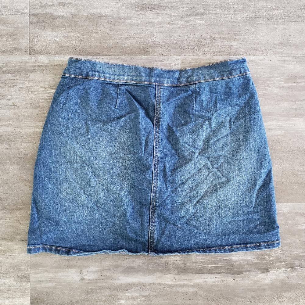 Designer Denim Button Detailed Wax Jean Mini Size 36" / US 14 / IT 50 - 2 Thumbnail