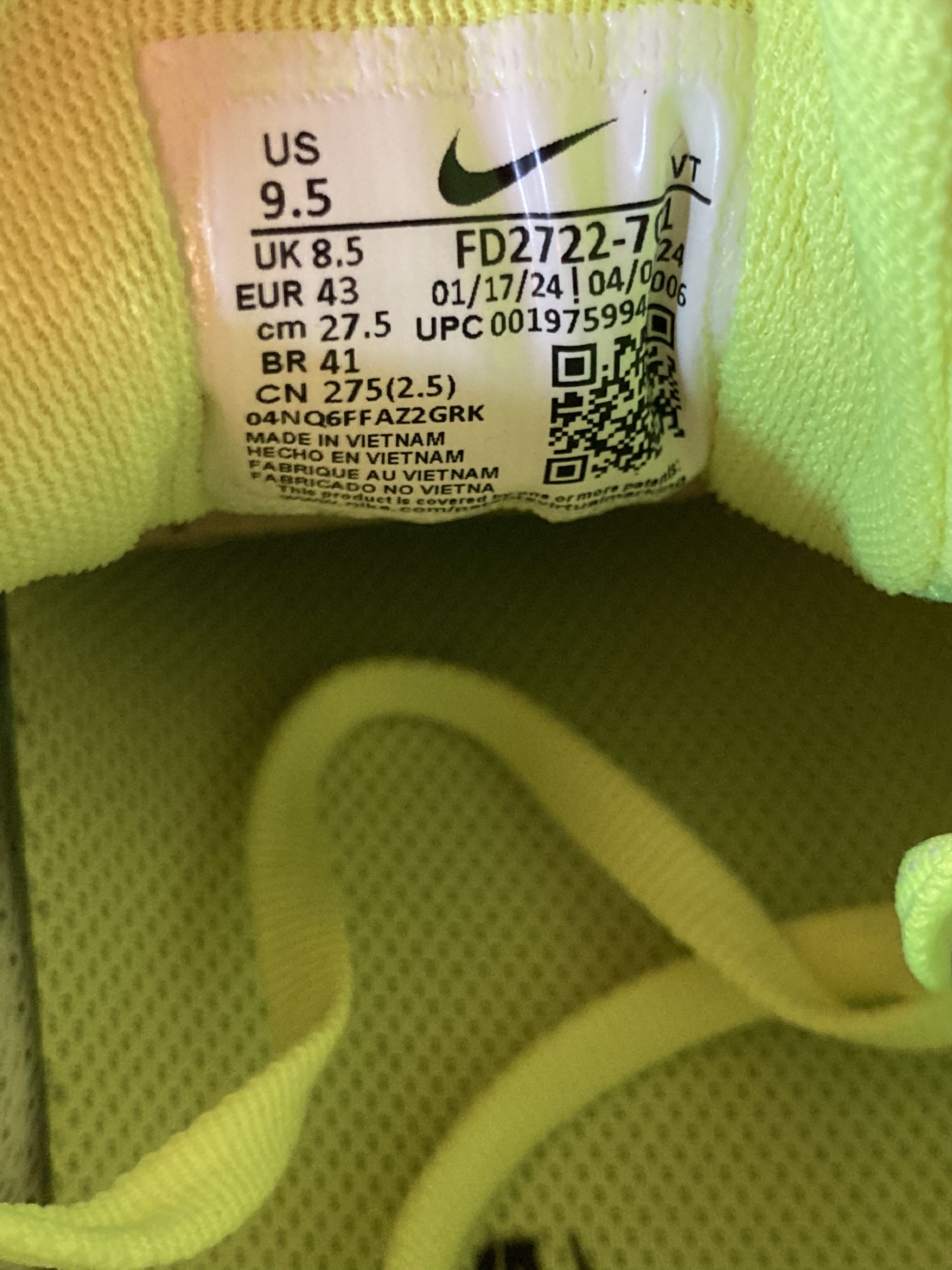 Nike NIKE Air Zoom Pegasus 41 in VOLT - size EU 43 Size US 10 / EU 43 - 7 Thumbnail