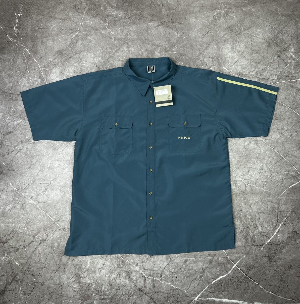 Nike × Nike ACG × Vintage Nike vintage New Acg Shirt Button up Streetwear Size Xl Size US XL / EU 56 / 4 - 2 Thumbnail