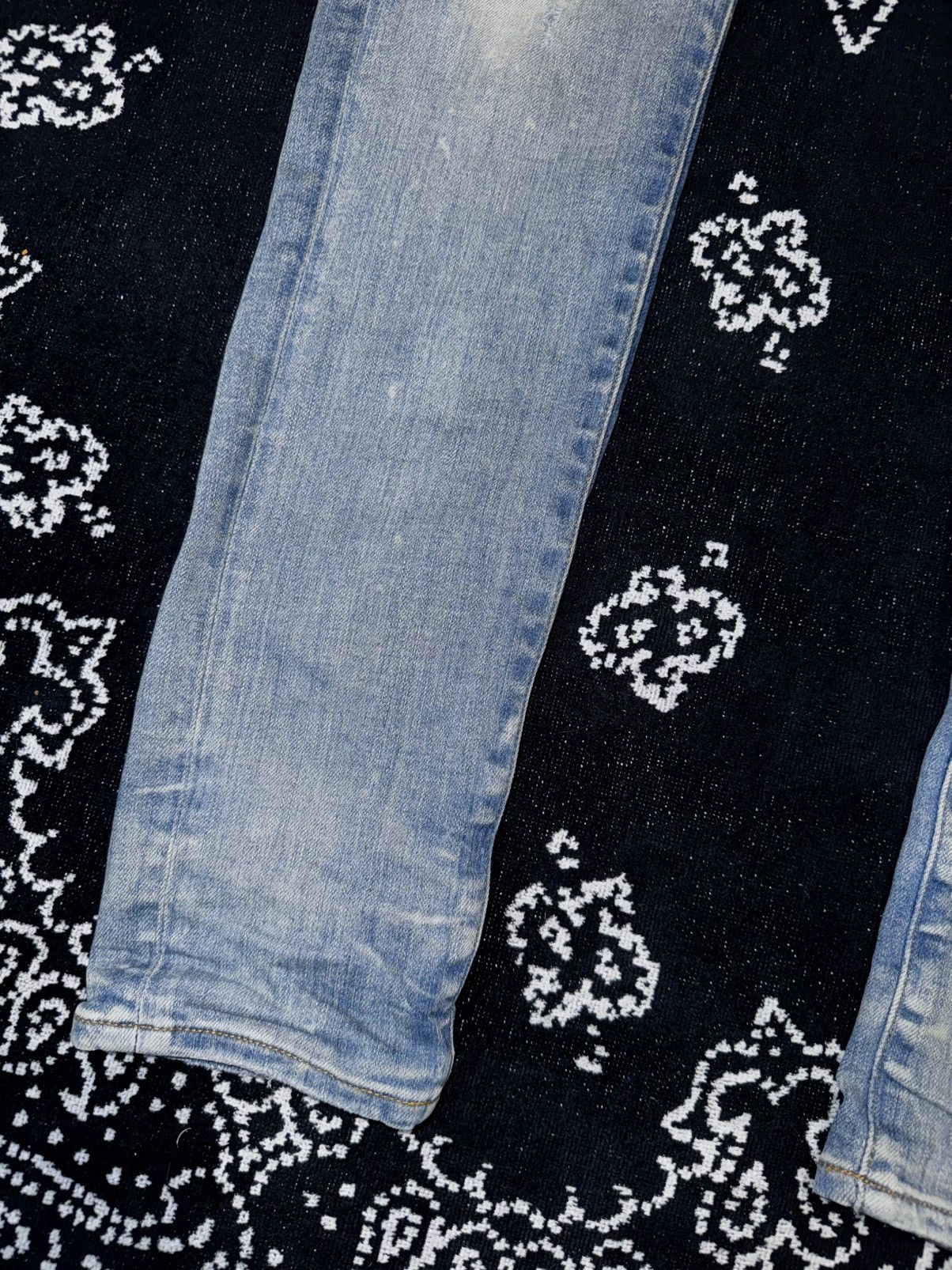 Amiri AMIRI BLUE DISTRESSED TRASHED JEANS Size US 31 - 9 Thumbnail
