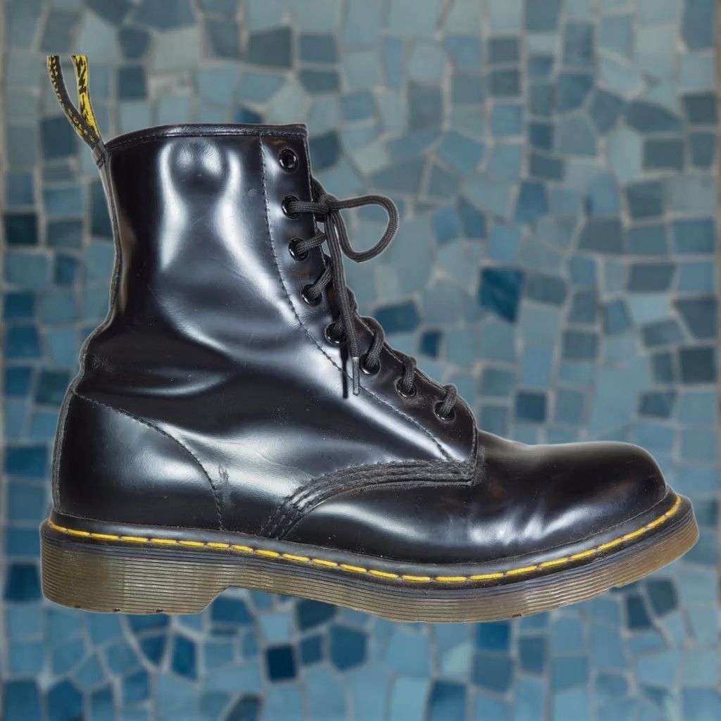 Dr. Martens Dr. Martens 1460 Pascal Boots Black Smooth Leather 8 Eyelet AirWair Women’s US 9 Size US 9 / IT 39 - 1 Thumbnail