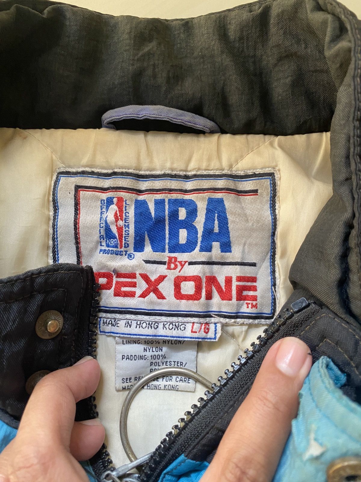 Chalk Line × Pro Player × Starter Vintage starter Charlotte Hornets Size US XL / EU 56 / 4 - 3 Thumbnail