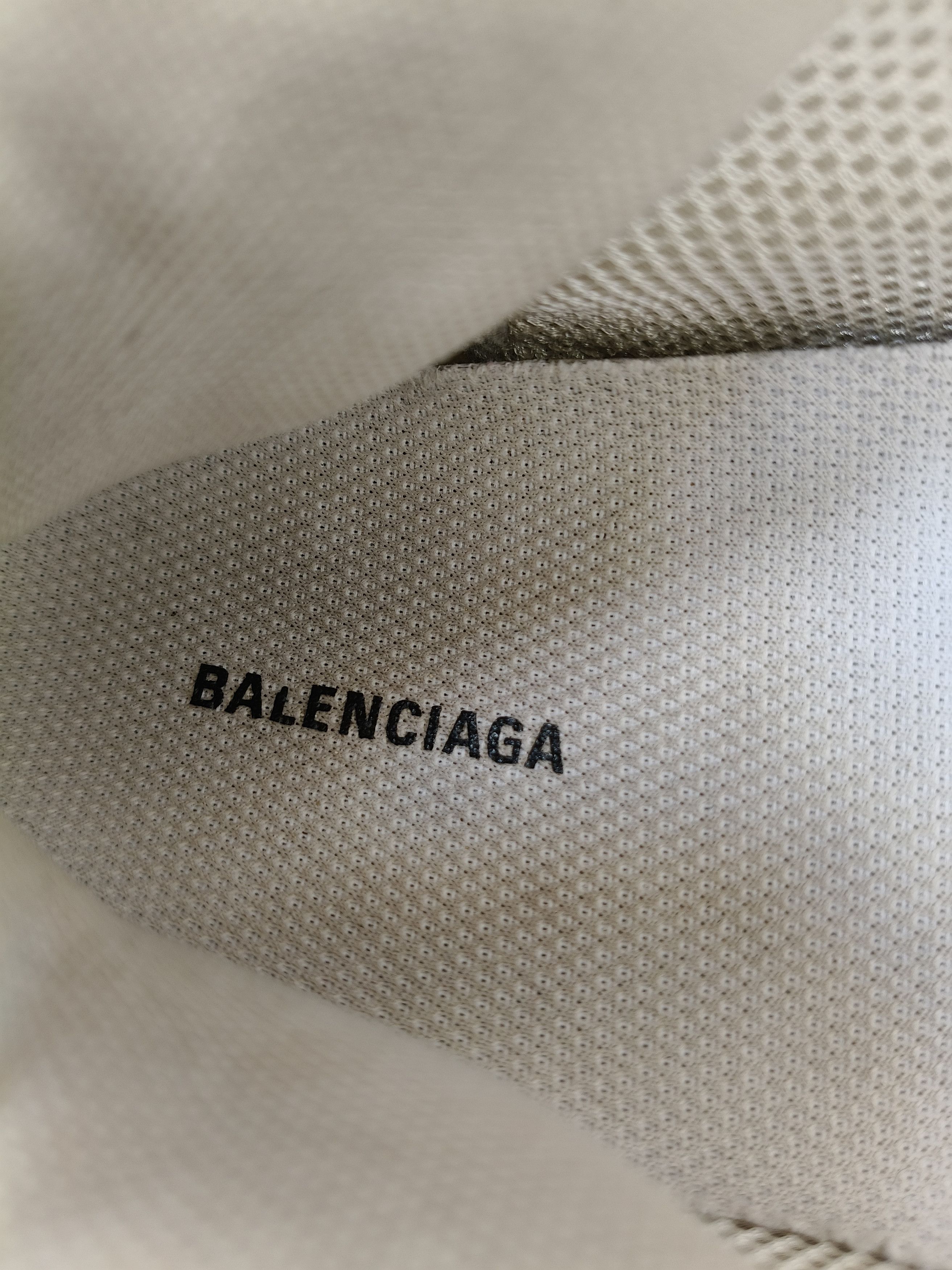 Balenciaga BALENCIAGA TRACK TRIPLE S SNEAKERS Size US 8 / EU 41 - 19 Thumbnail