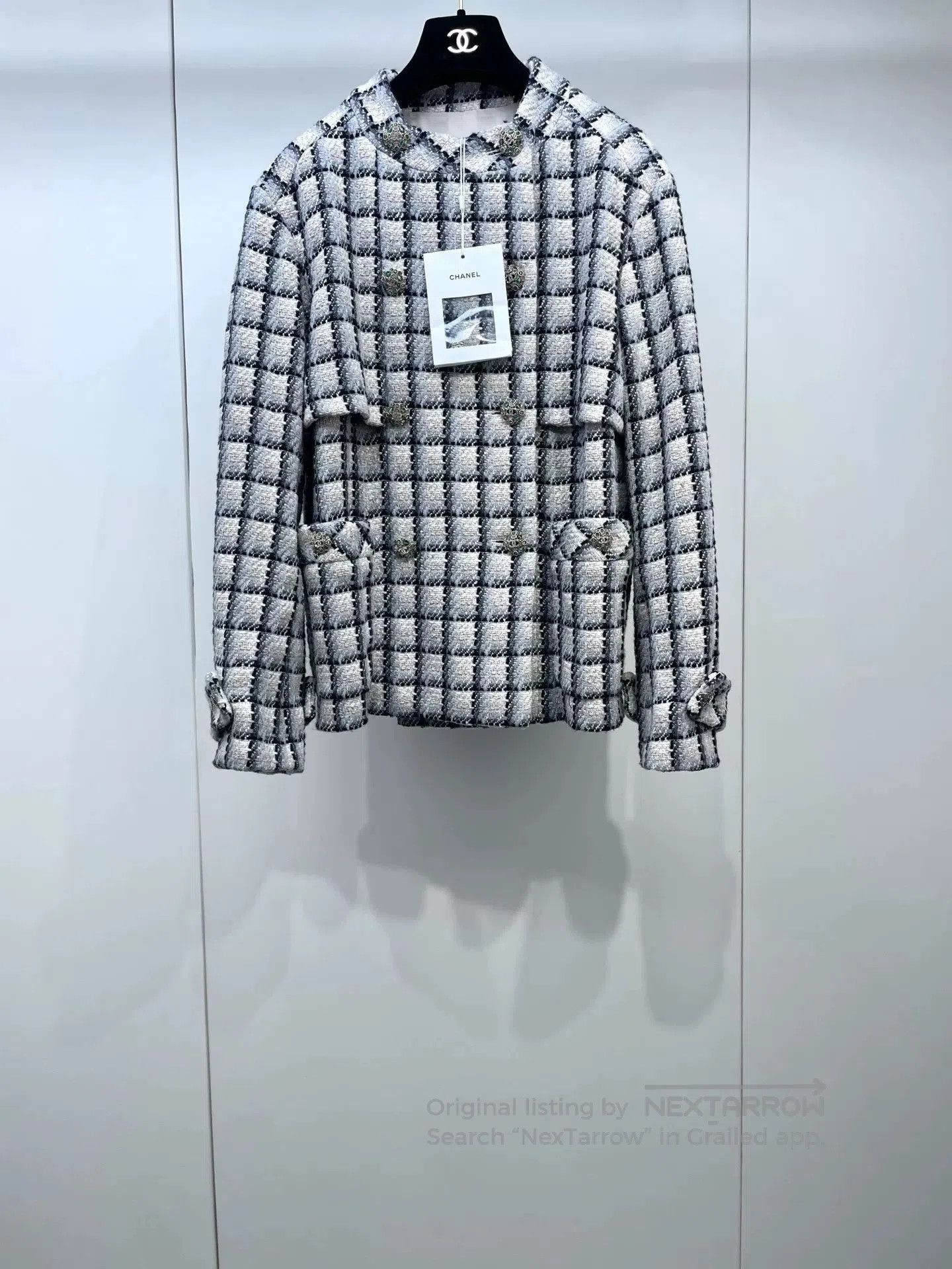 Chanel Chanel 22K Flower Crystal Button Coat. Size XS / US 0-2 / IT 36-38 - 1 Thumbnail