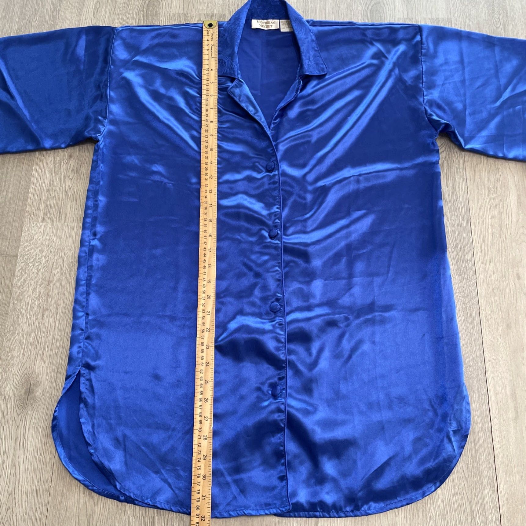Victoria's Secret VINTAGE Victoria's Secret Satin Sleepshirt Navy Blue Button-Front Shirt Women S Small Satin Polyester 90s Theme Metal Mens/Womens Size S / US 4 / IT 40 - 6 Thumbnail