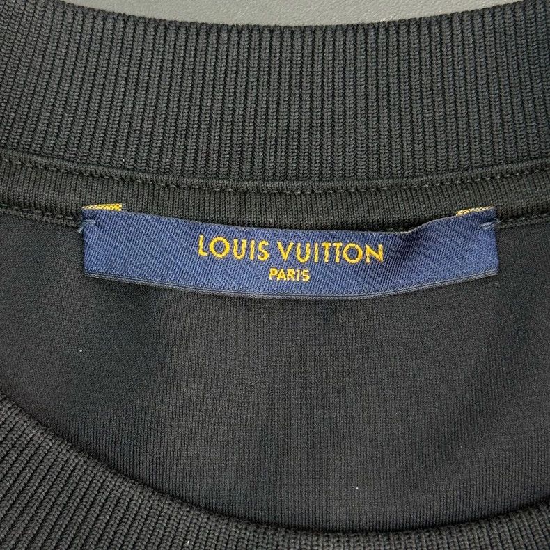 Louis Vuitton Louis Vuitton Black map logo thermal back pocket short slee Size US M / EU 48-50 / 2 - 5 Thumbnail