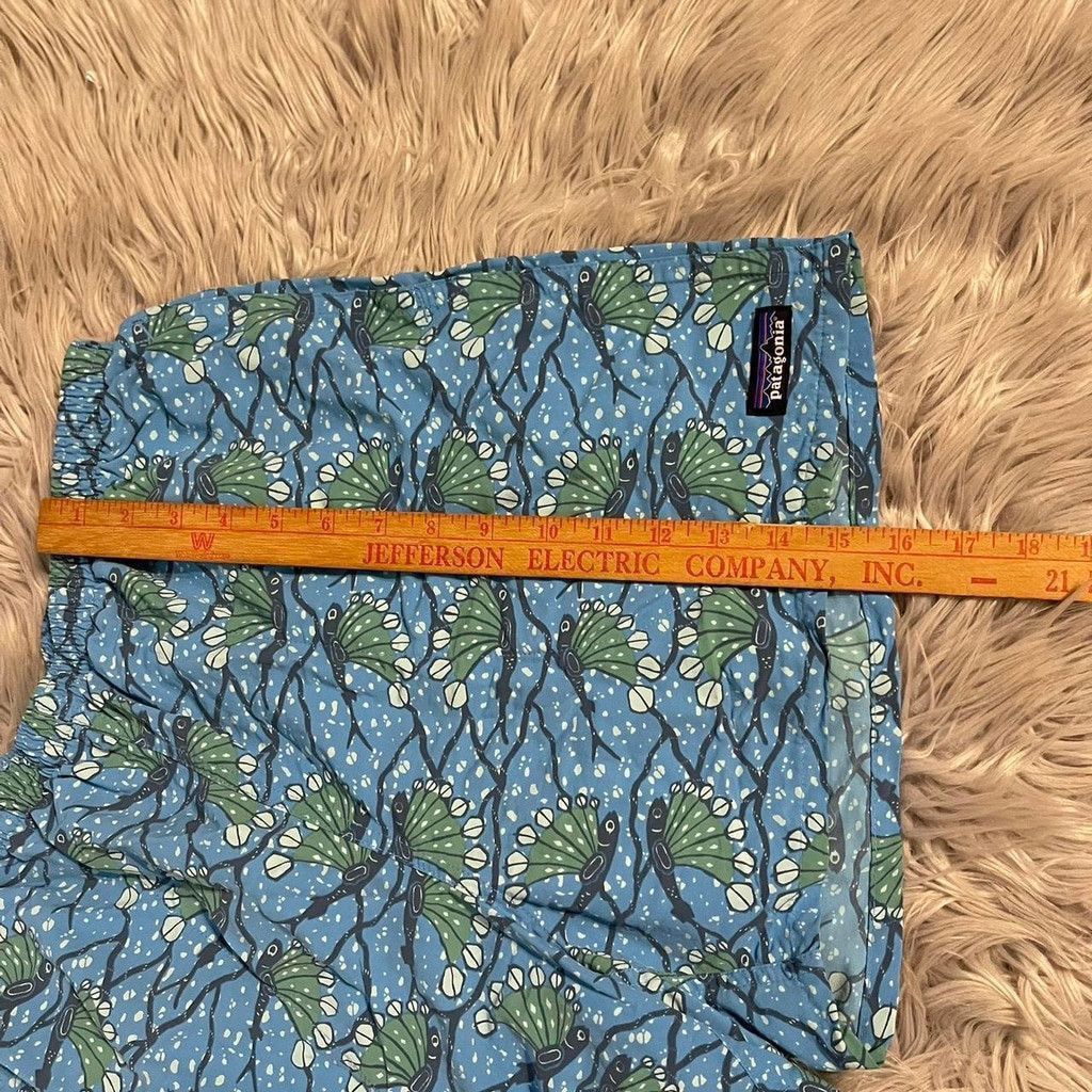 Patagonia Patagonia blue and green athletic shorts(measurements shown) Size 26" / US 2 / IT 38 - 7 Thumbnail