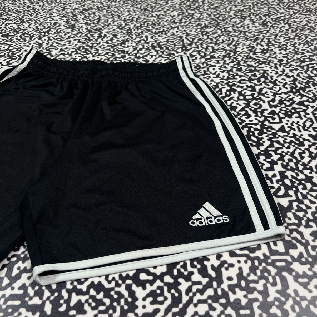 Adidas Vintage Y2K Adidas Striped Retro Sport Style Casual Shorts Size US 36 / EU 52 - 8 Thumbnail