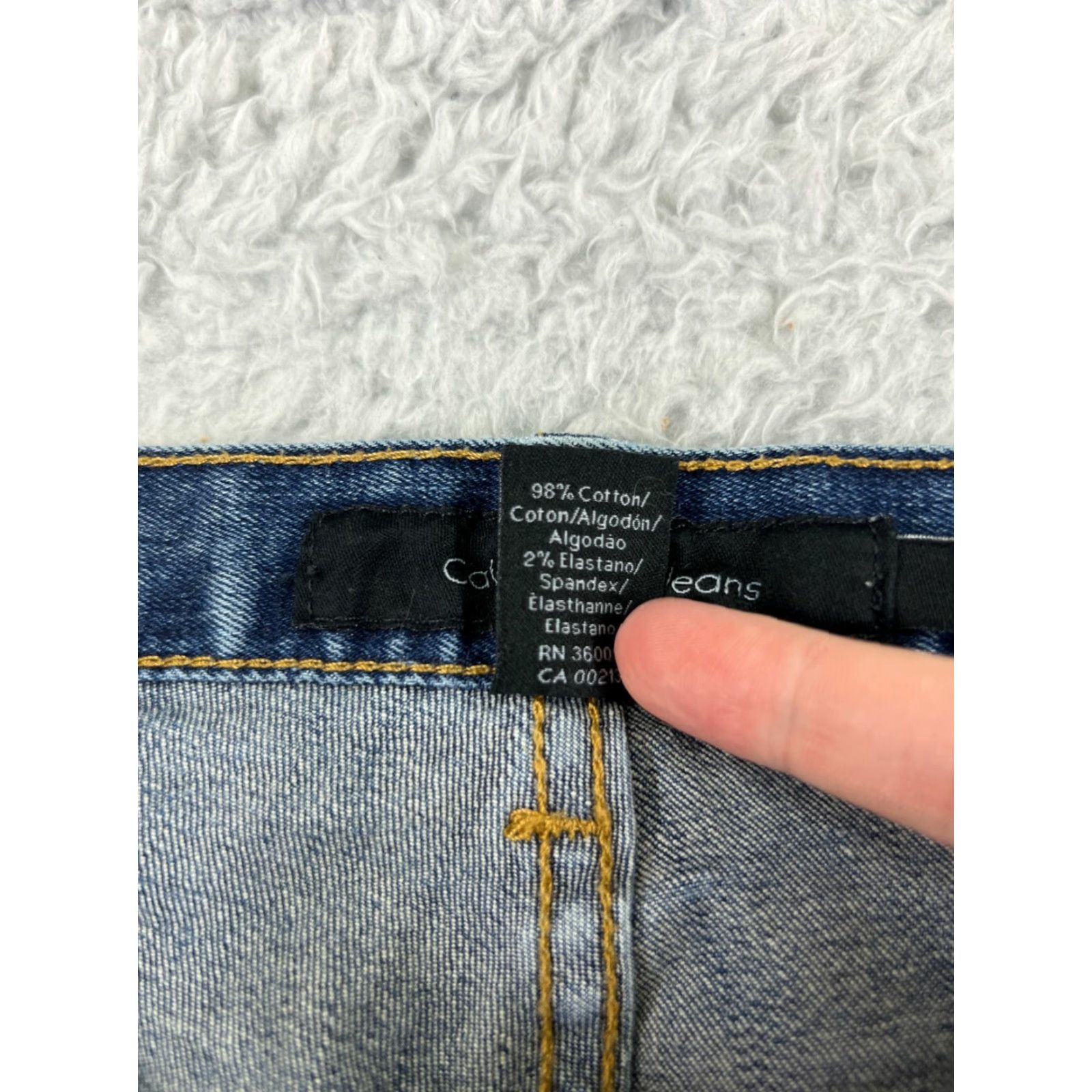 Calvin Klein Calvin Klein Jeans Women 12 Blue Denim Flared 32x29.5 Cotton Blend 5-Pocket Zipper Distressed Medium Wash Adult Regular Womens Size 34" / US 12 / IT 48 - 7 Thumbnail