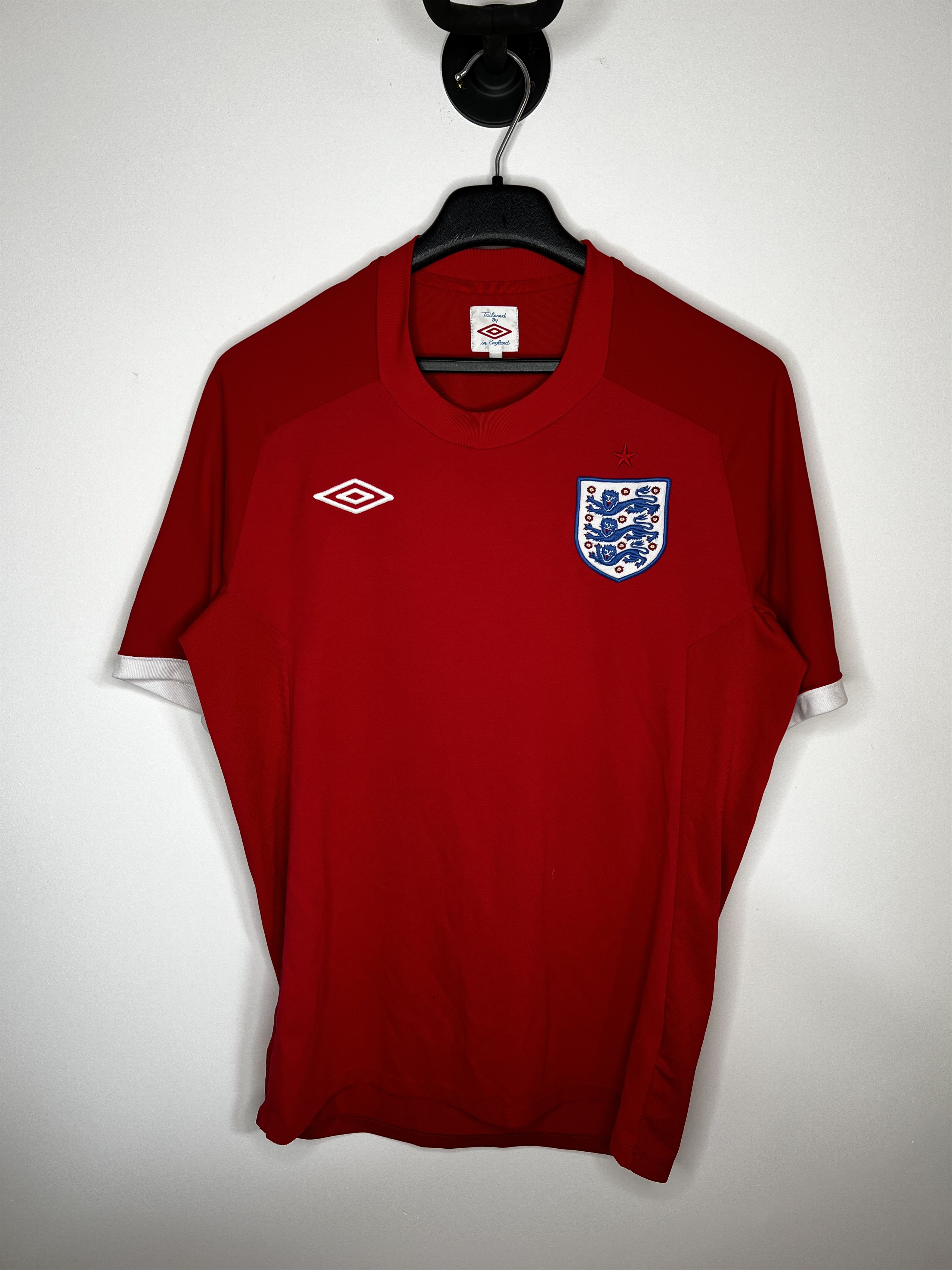 Umbro ENGLAND TEAM 2010 2012 AWAY FOOTBALL SHIRT SOCCER JERSEY Size US M / EU 48-50 / 2 - 1 Thumbnail