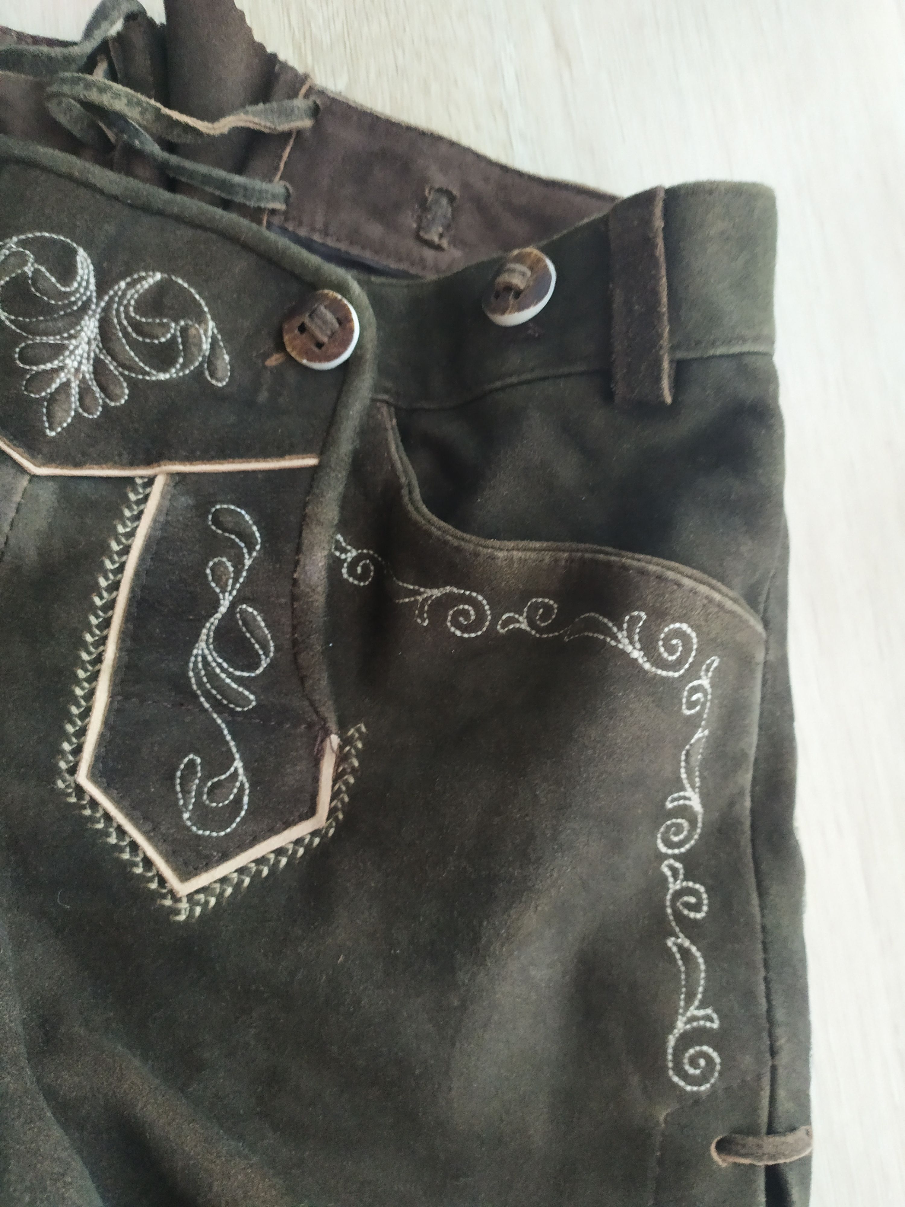 The Difference Women Lederhosen German Traditional Leather Shorts drindl Size 32" / US 10 / IT 46 - 2 Thumbnail