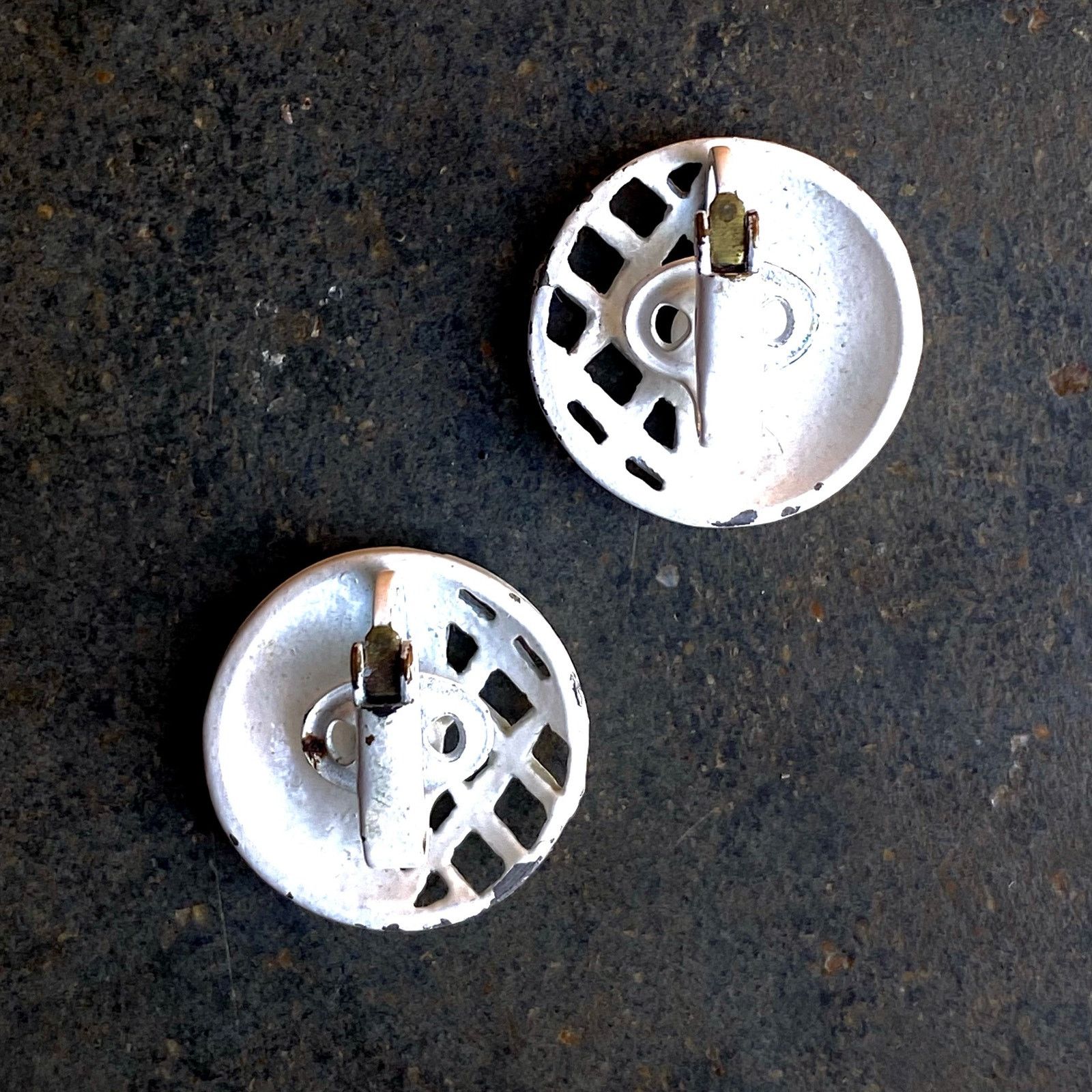 Vintage Vtg 80s 90s White Green Round Crosshatch Clip-on Earrings Size ONE SIZE - 6 Thumbnail