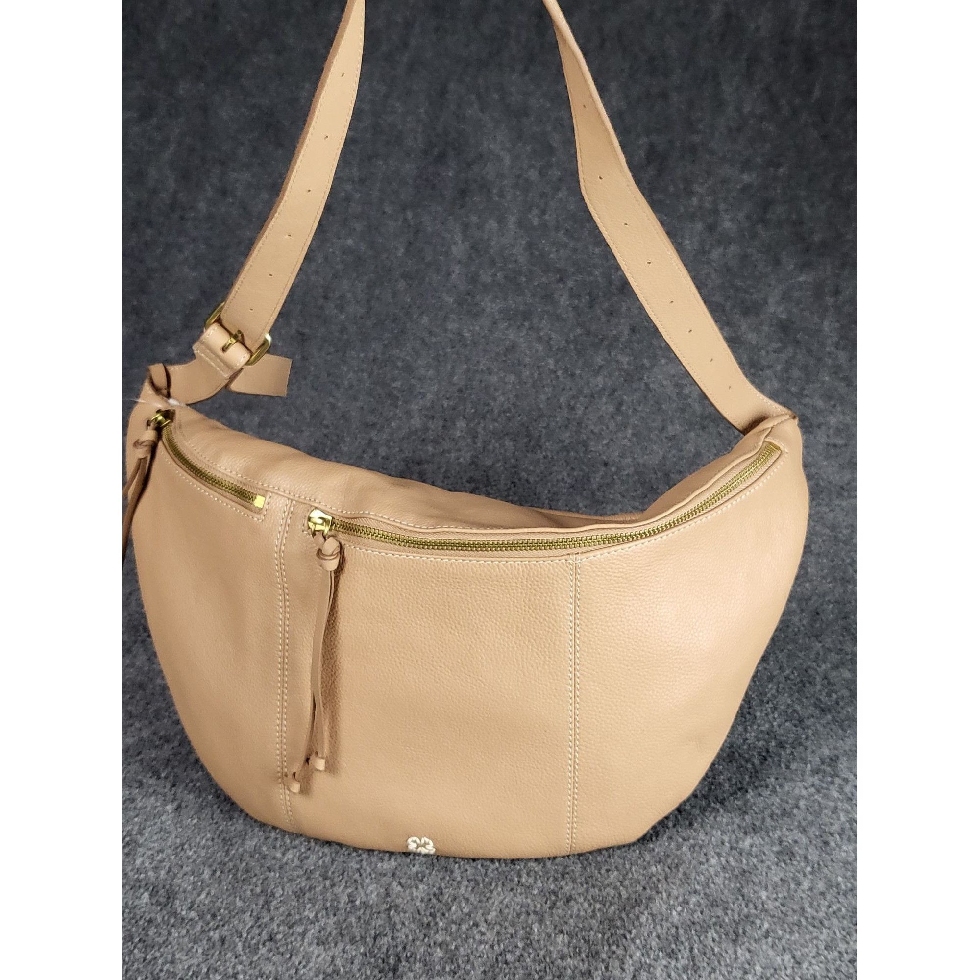 Lucky Brand Lucky Brand Pebbled Leather Lrg Feyy Sling Bag Adjustable Cr Size ONE SIZE - 1 Thumbnail