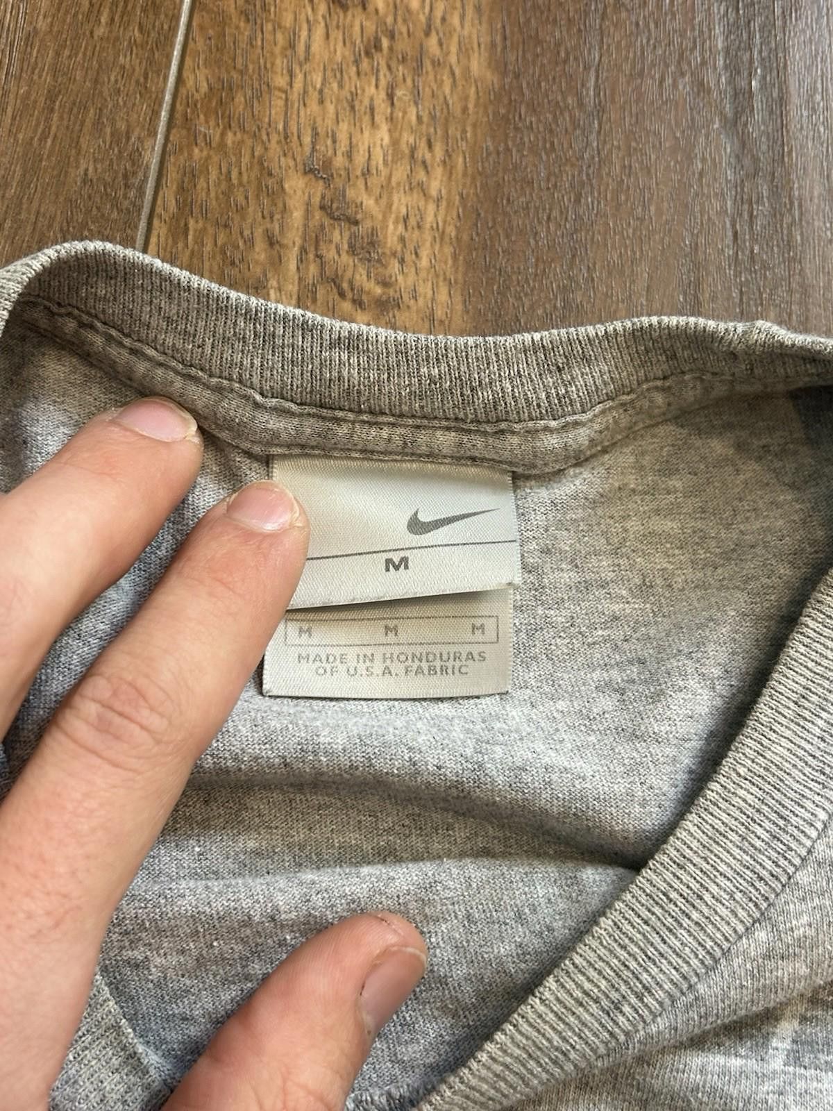 Nike Vintage 00s Silver Tag Nike T Shirt Mens M Boxy 22x25 Rare Size US M / EU 48-50 / 2 - 3 Thumbnail