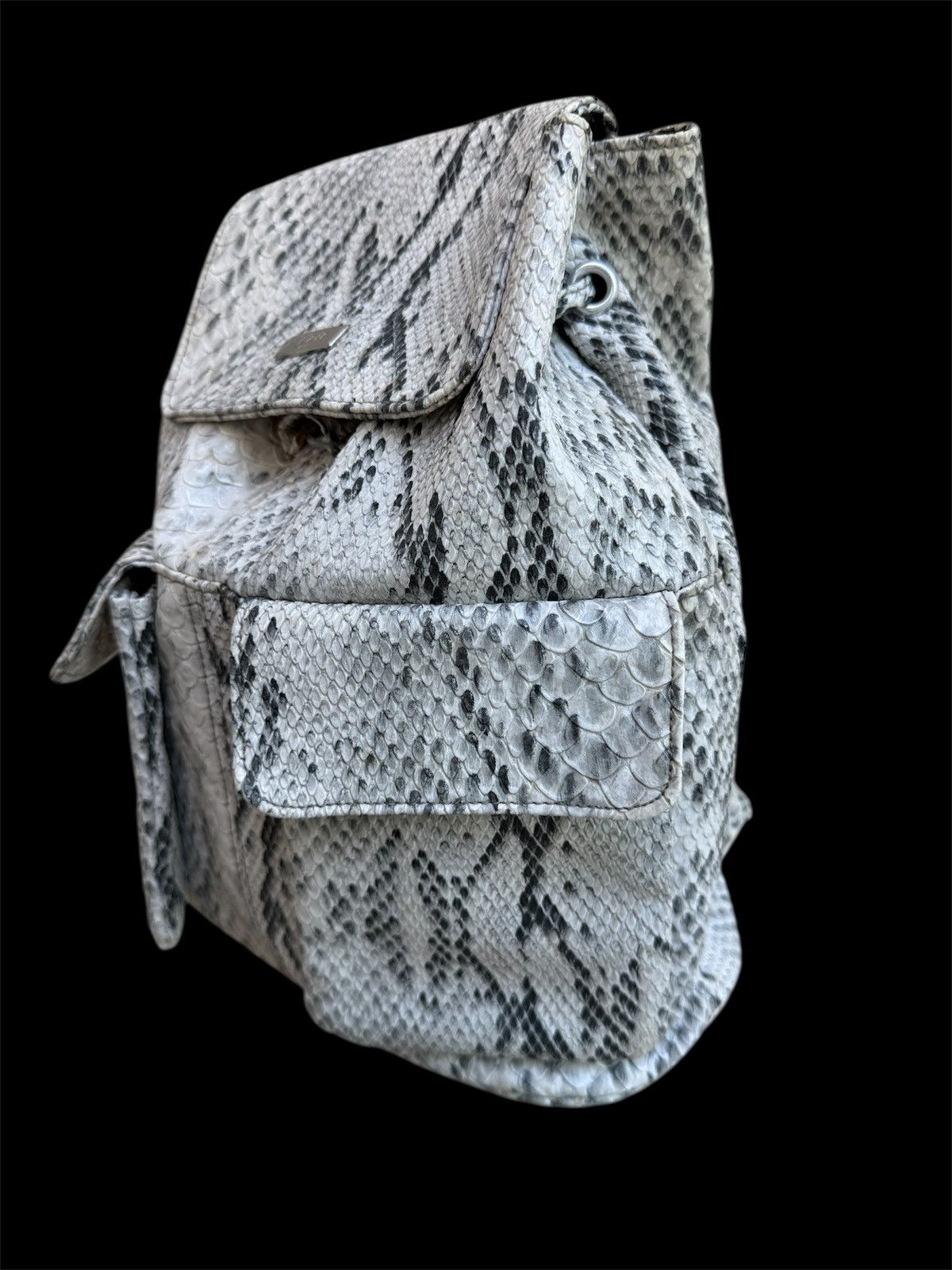 Le Grande Bleu (L.G.B.) Japan Brand ET Vous White Python Design Leather Backpack Size ONE SIZE - 6 Thumbnail