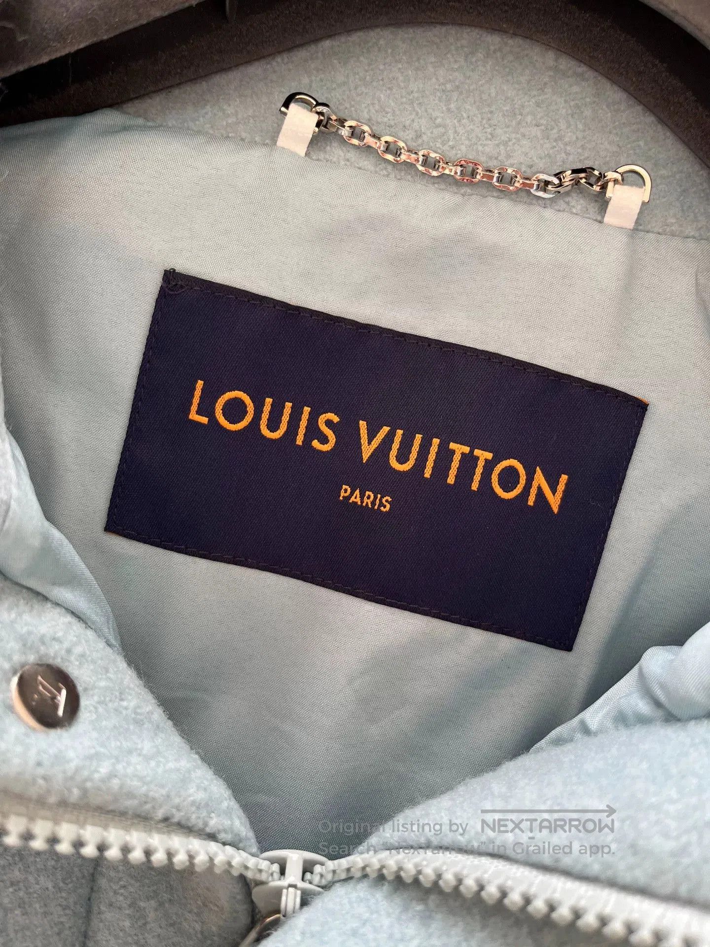 Louis Vuitton LV Top. Size US M / EU 48-50 / 2 - 5 Thumbnail