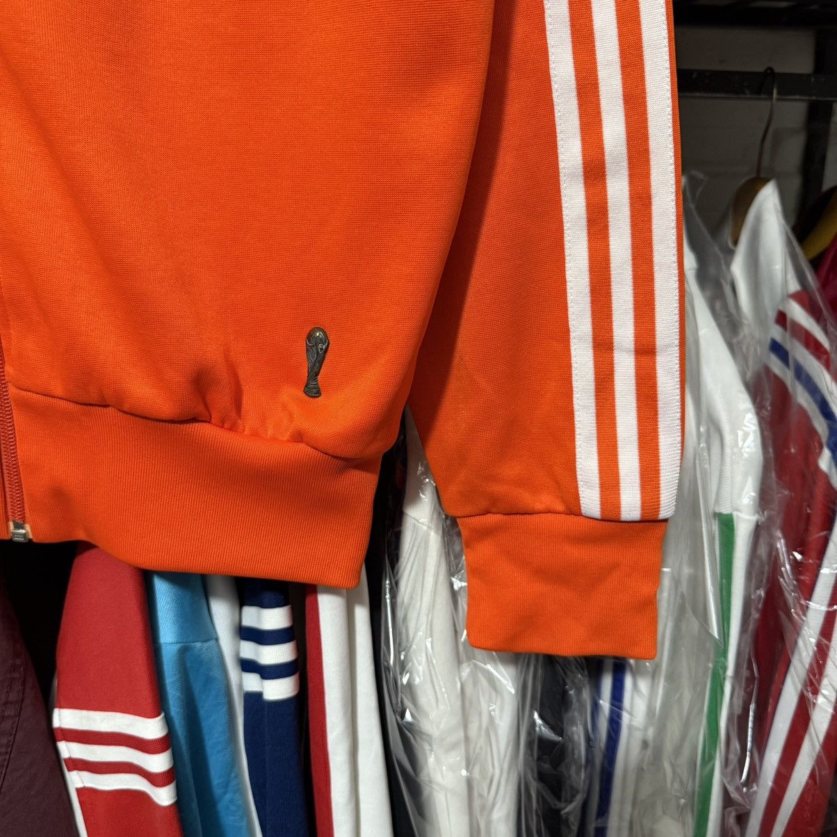 Adidas Vintage adidas nederland fifa world cup tracktop Size US M / EU 48-50 / 2 - 5 Thumbnail