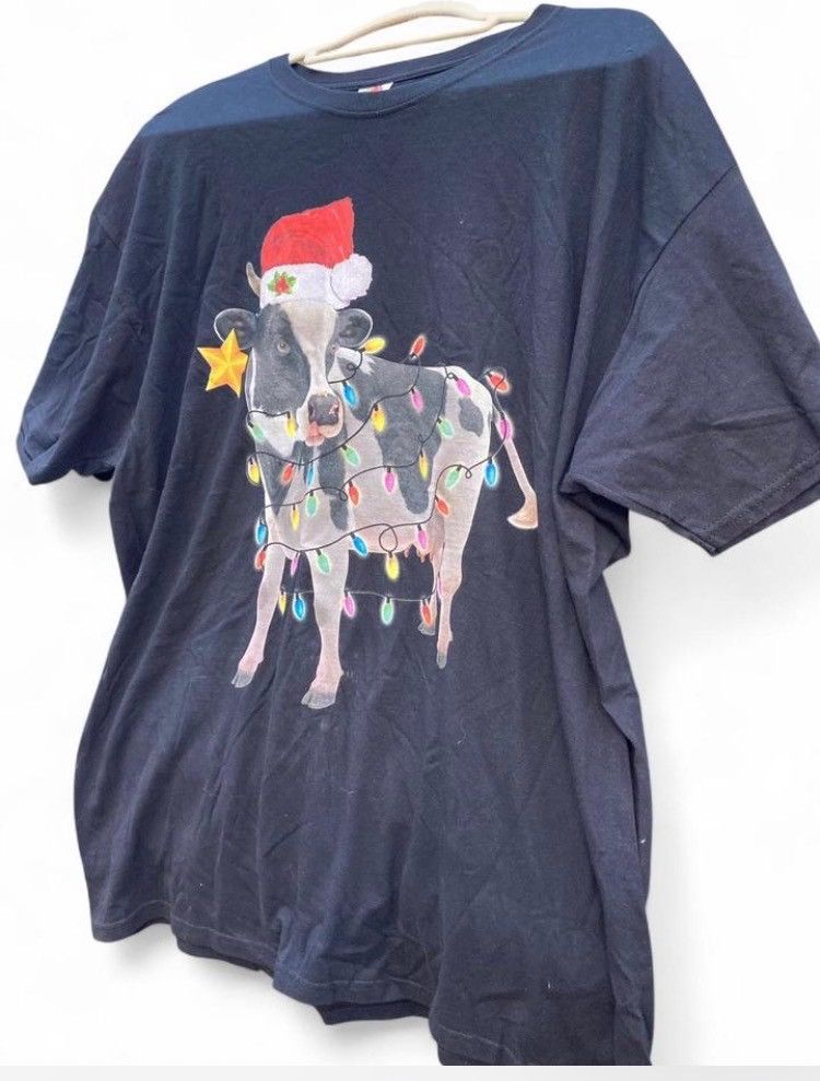 Vintage Vintage Christmas Cow Tee Black XL Holiday Streetwear tee Size US XL / EU 56 / 4 - 4 Thumbnail
