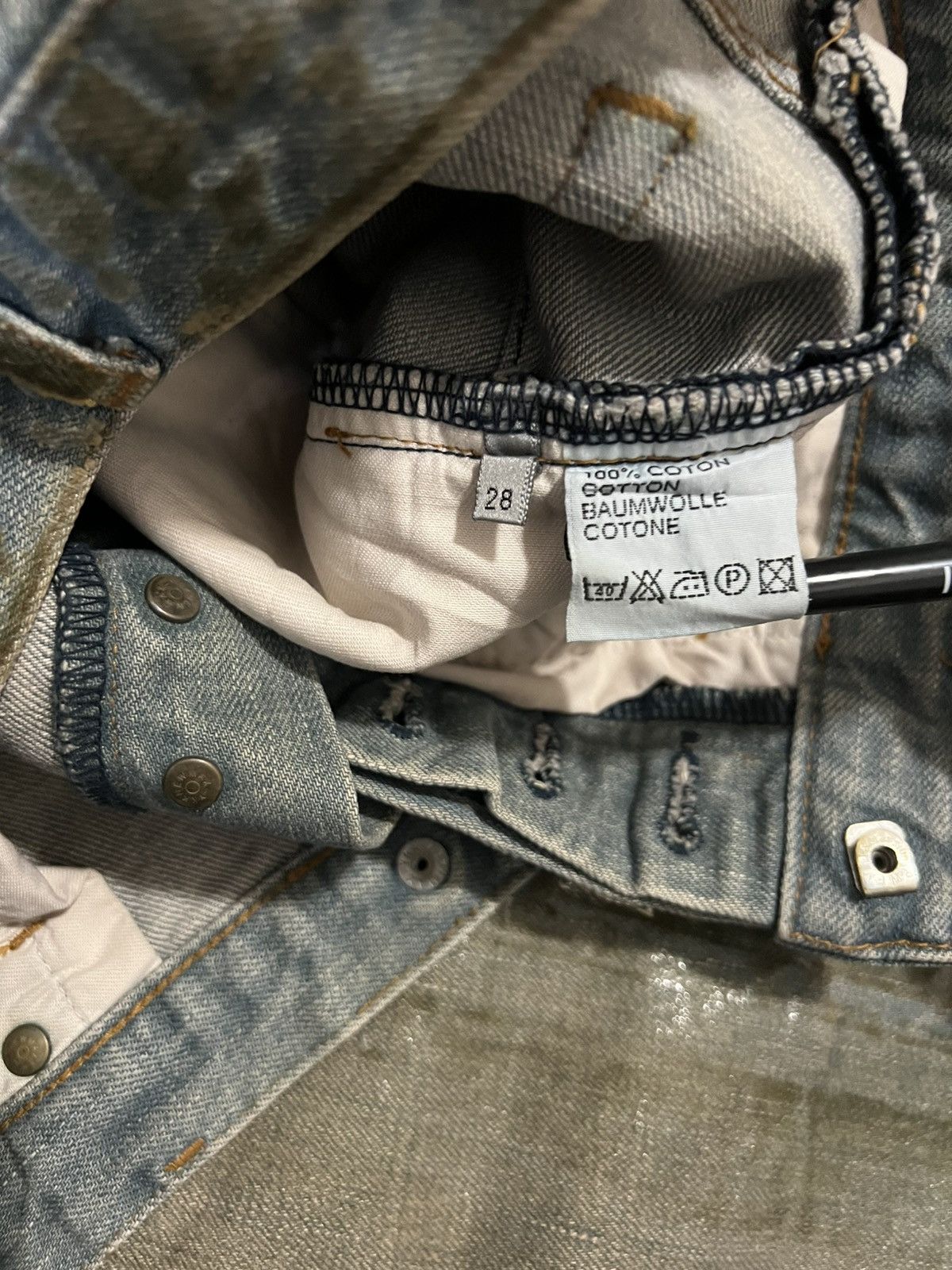 Dior × Hedi Slimane Dior Homme SS04 Bleu Claire Waxed Ice Denim Size US 28 / EU 44 - 9 Thumbnail