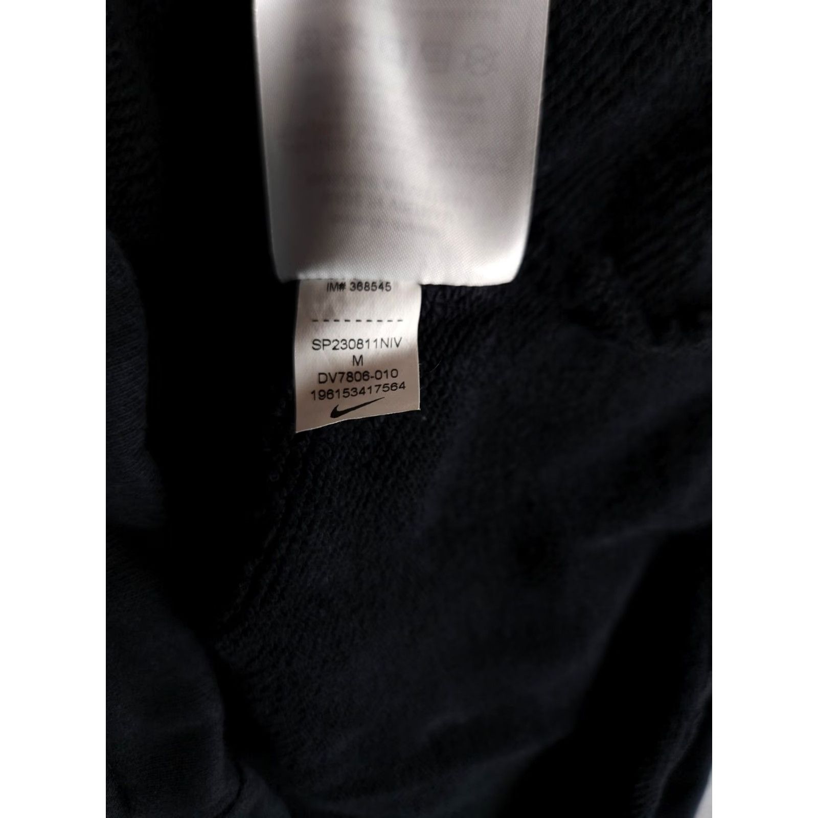 Nike VINTAGE Nike Hoodie Women’s M Black Oversized Cropped Center Swoosh Zip Pocket Hoodie Women's M Black Oversized Cropped Center Swoosh Zip Pocket Size M / US 6-8 / IT 42-44 - 6 Thumbnail