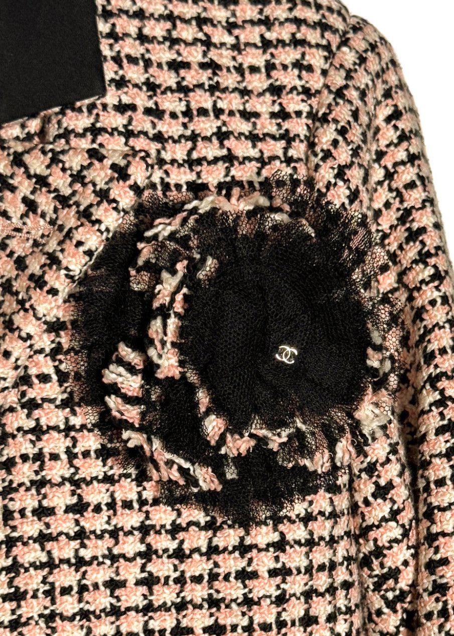 Chanel Chanel Vintage SS02 Black Pink Tweed Floral Accent Jacket Size S / US 4 / IT 40 - 3 Thumbnail