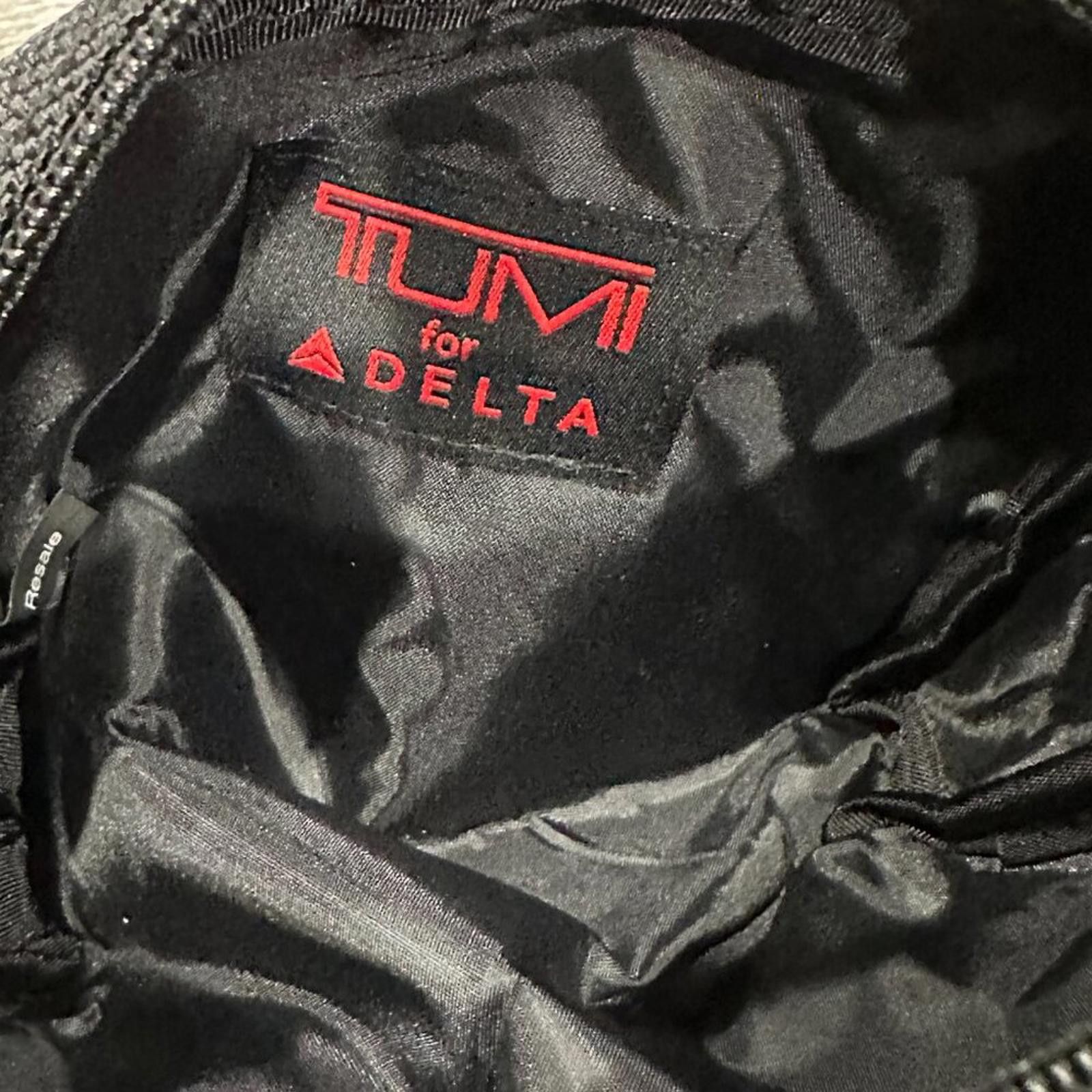 Tumi TUMI x Delta Zip Travel Pouch – Black – 9/10 Condition Size ONE SIZE - 6 Thumbnail