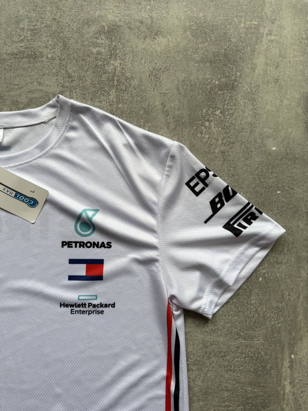 Mercedes-Benz × Vintage VINTAGE MERCEDES BENZ PETRONAS RACING WHITE TEE Size US L / EU 52-54 / 3 - 3 Thumbnail
