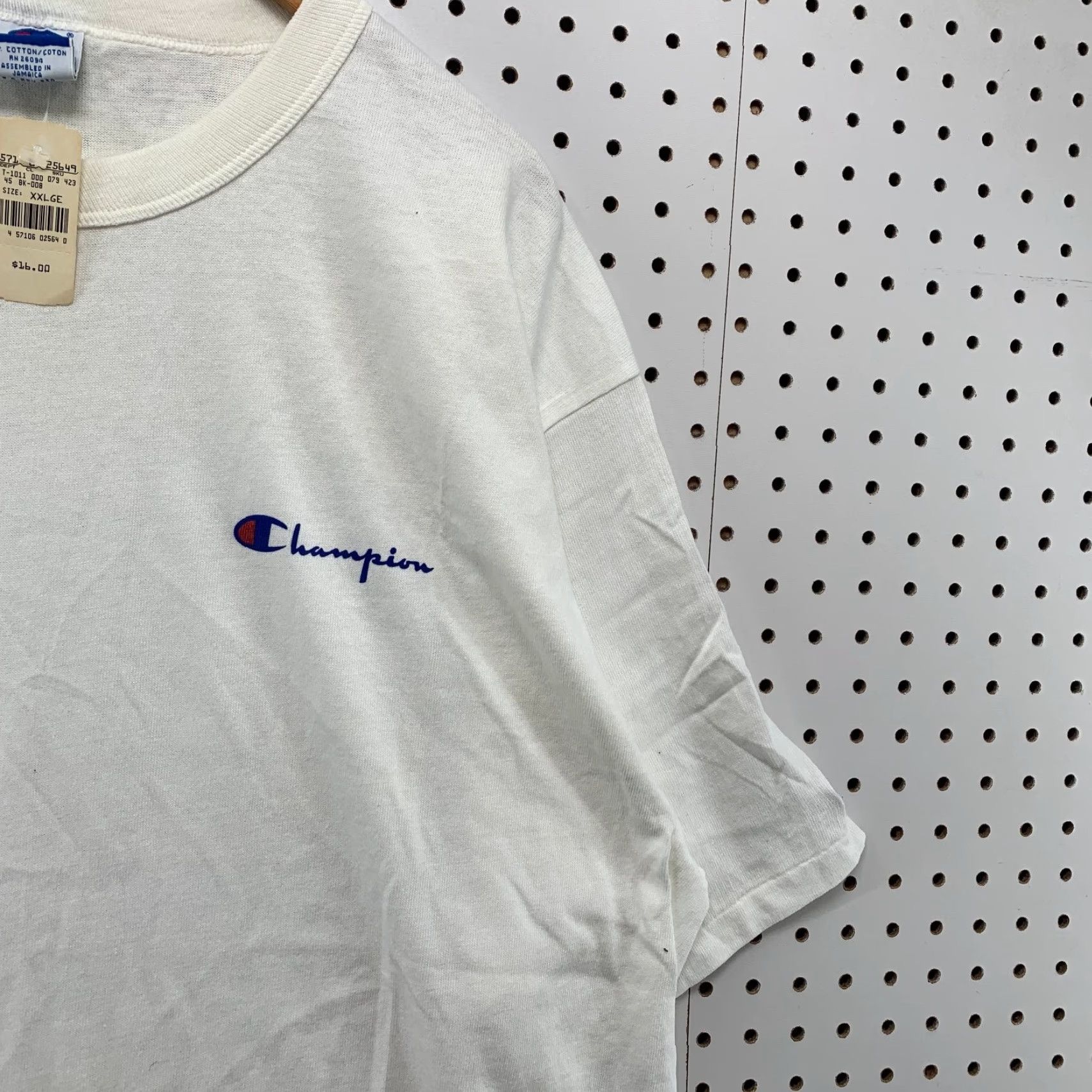 Champion Champion T Shirt Mens 2XL White Single Stitch Embroidered Logo NWT Size US XXL / EU 58 / 5 - 7 Thumbnail
