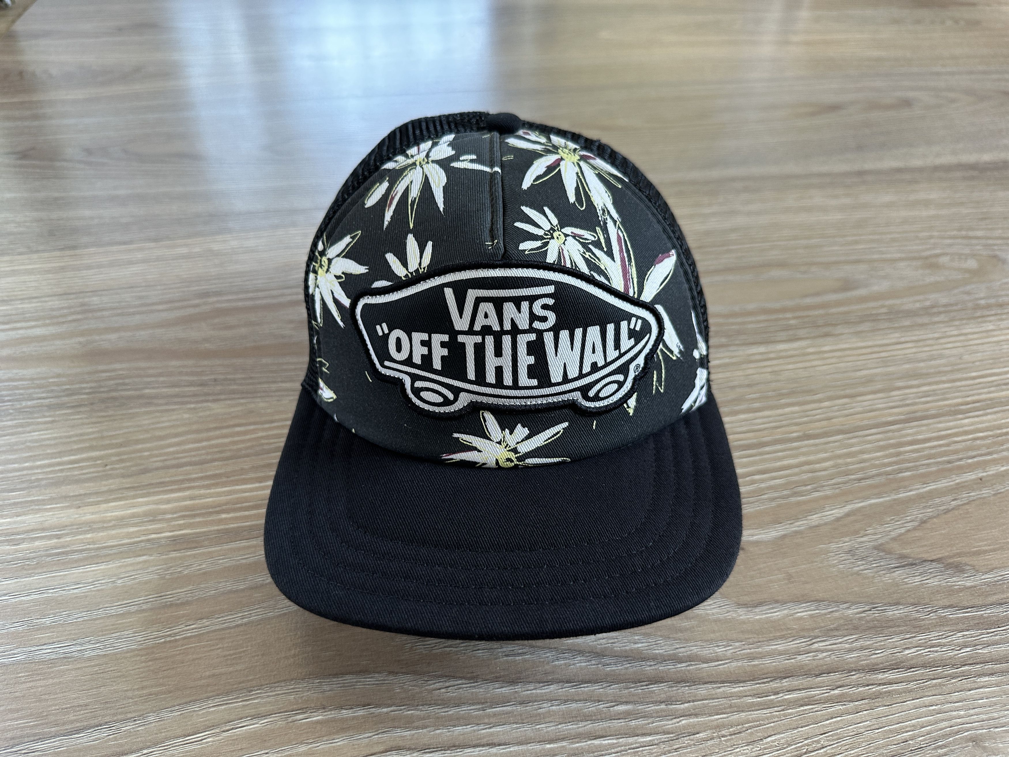 Vans Vans Off The Wall Floral Trucker Snapback Hat Cap Size ONE SIZE - 2 Thumbnail