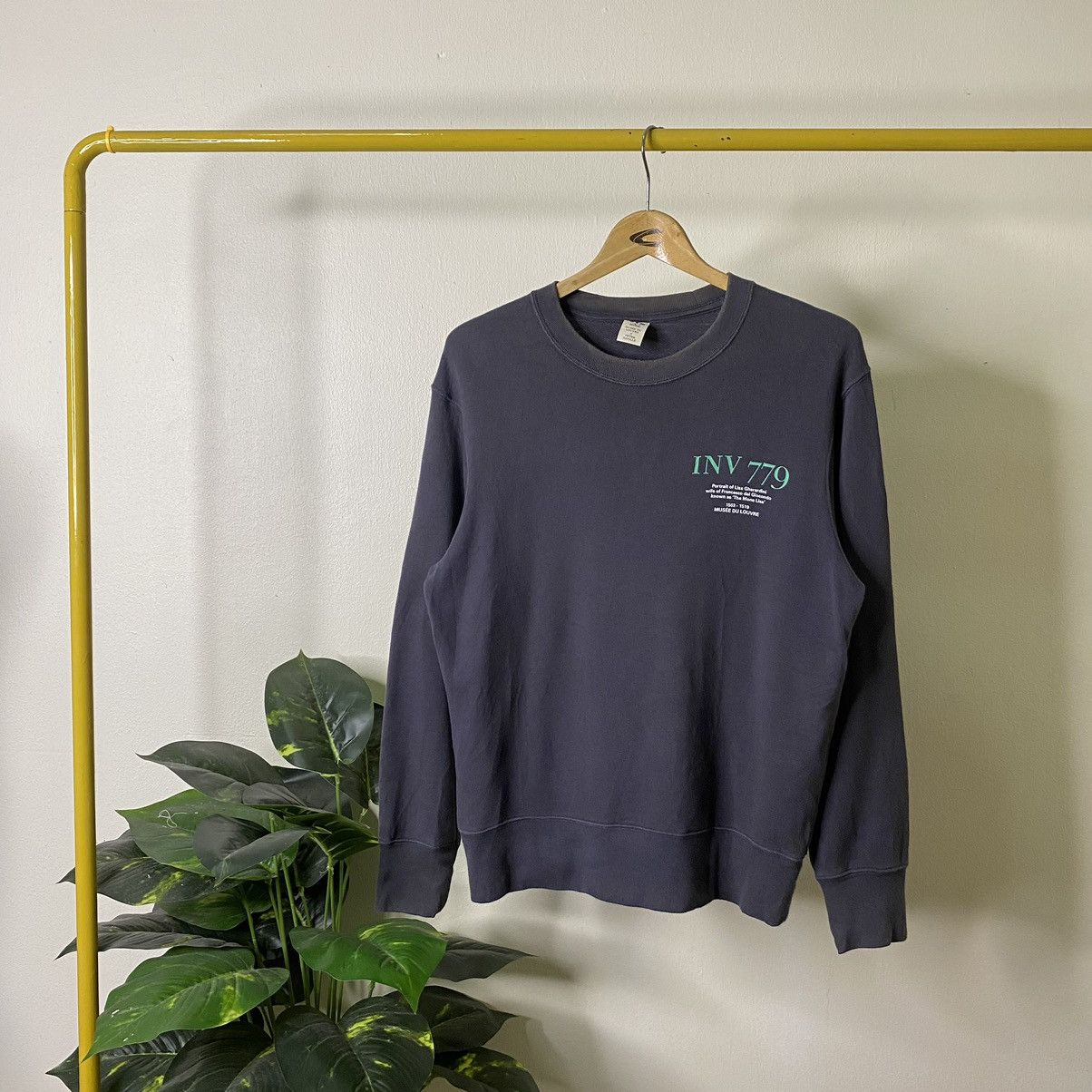 Uniqlo UNIQLO Museum of Louvre x Peter Saville Monalisa Artwork Size US S / EU 44-46 / 1 - 5 Thumbnail