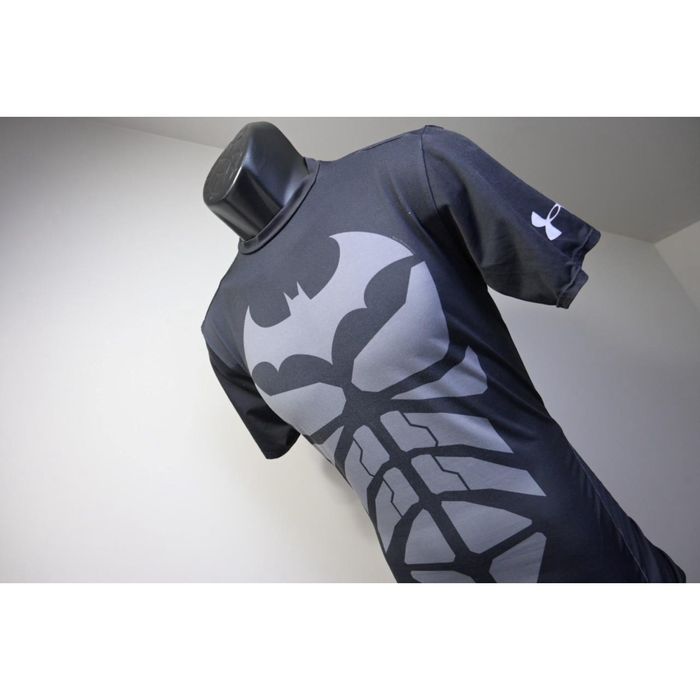 Playera under armour batman online